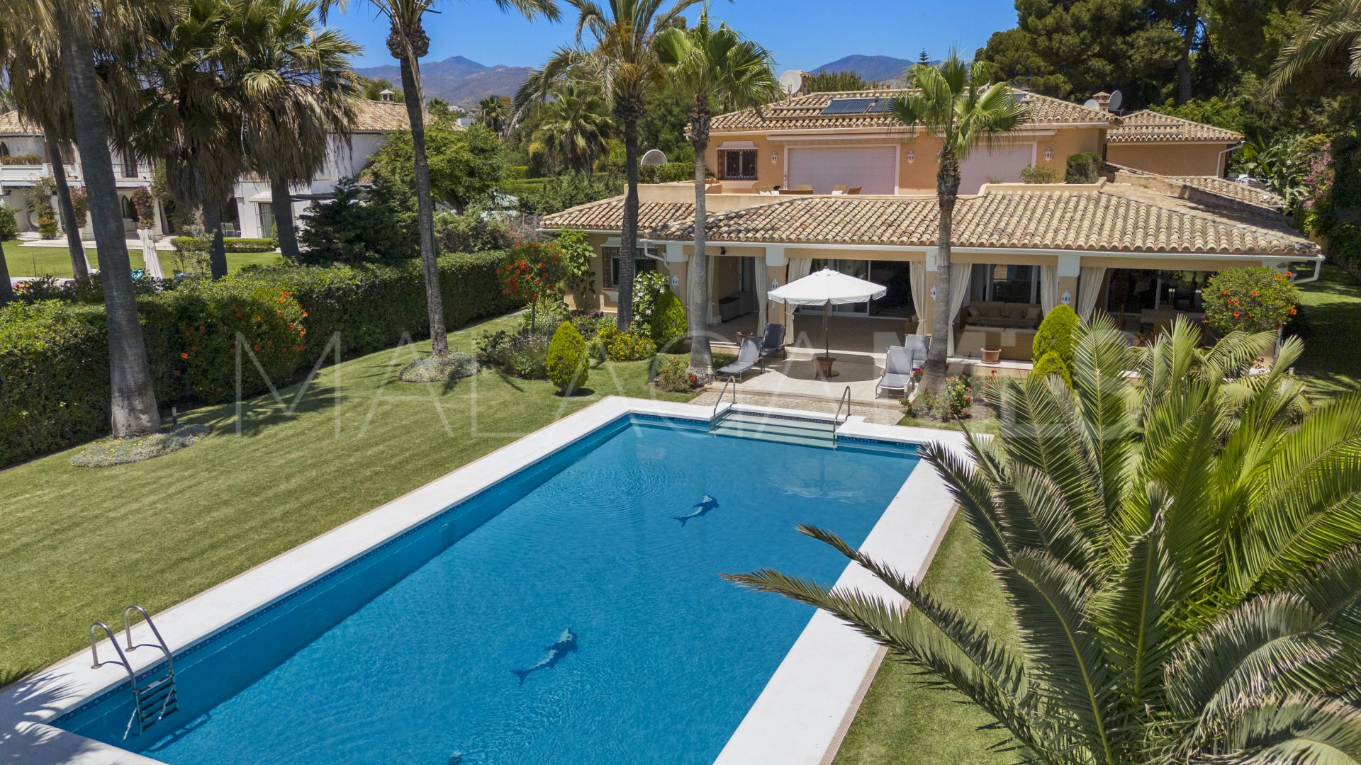 Estepona Este, villa a la venta