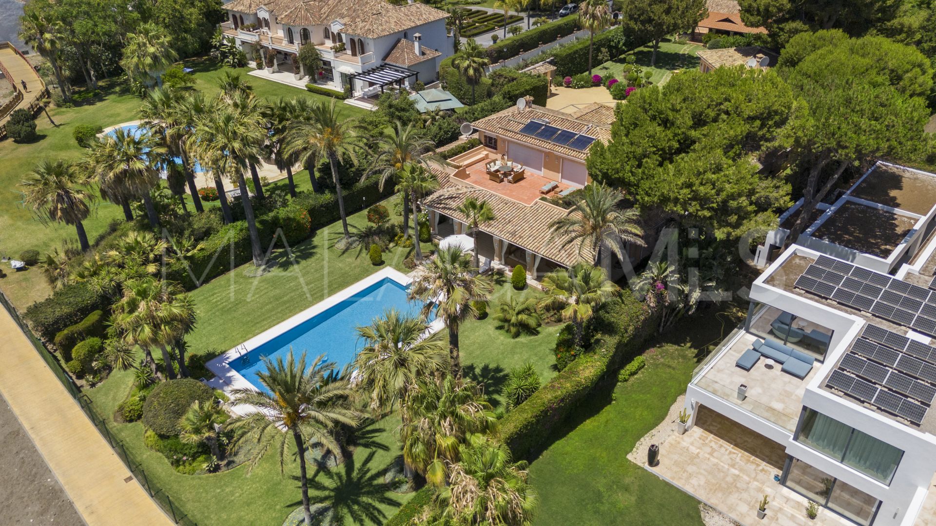 Villa for sale in Estepona Ost