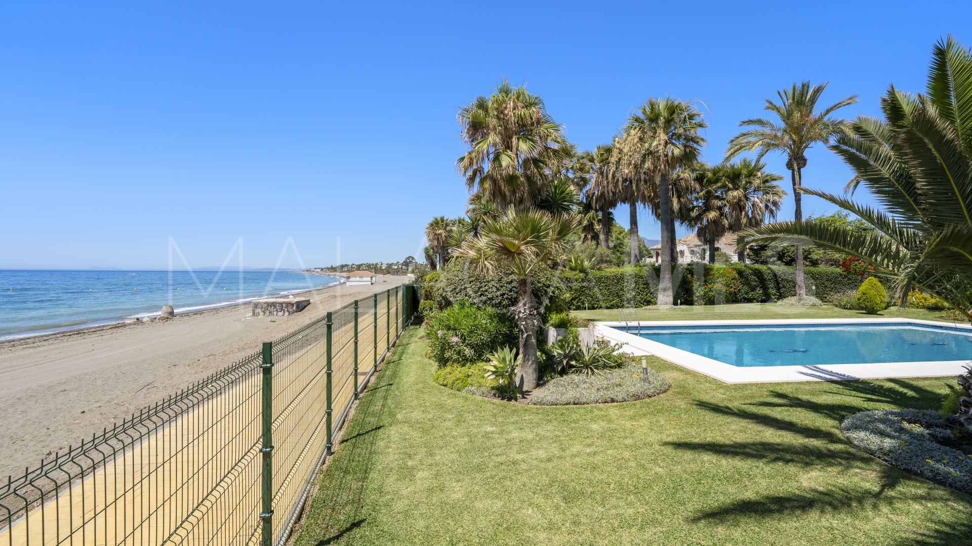 Estepona Este, villa a la venta