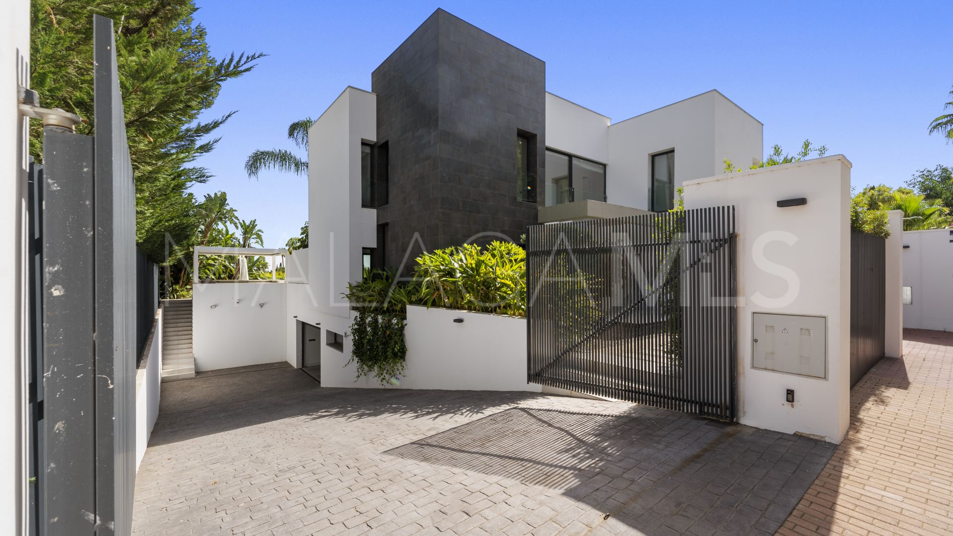 Villa for sale in Marbella