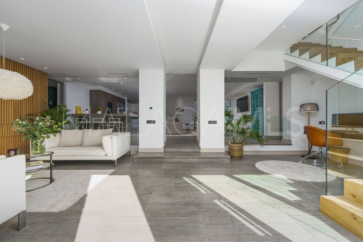 Villa for sale in Nueva Andalucia de 6 bedrooms