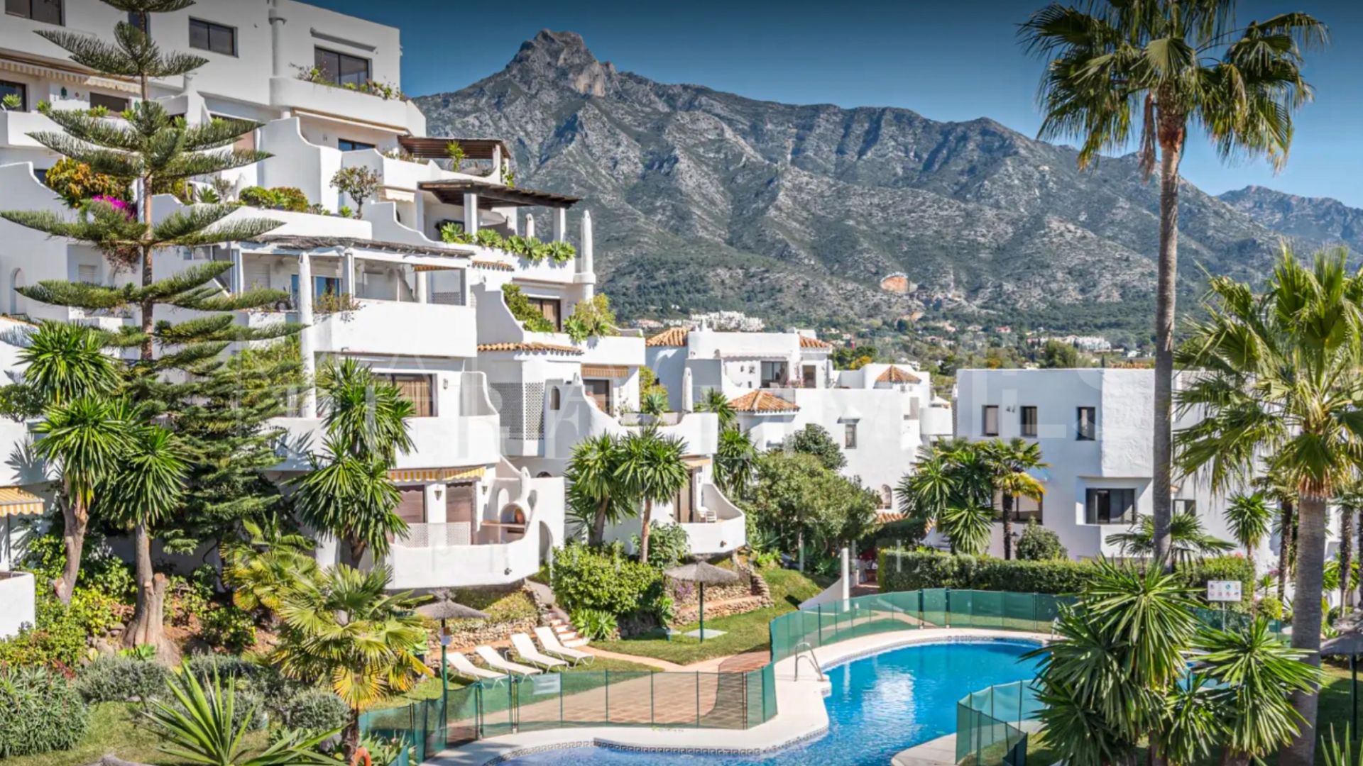 Takvåning for sale in Marbella City