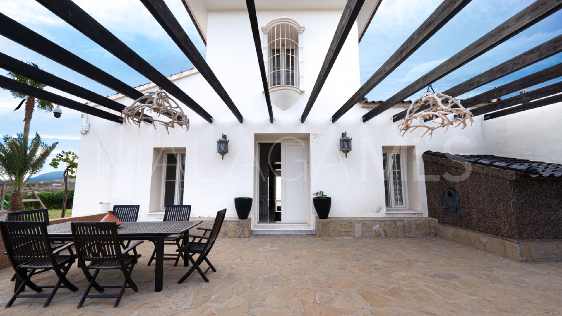 For sale 4 bedrooms finca in Pizarra