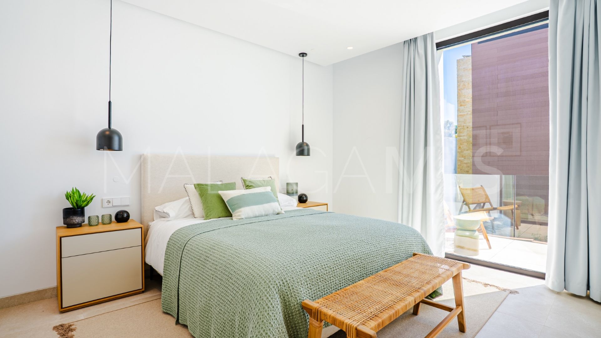 Villa for sale in Marbella Golden Mile with 4 bedrooms