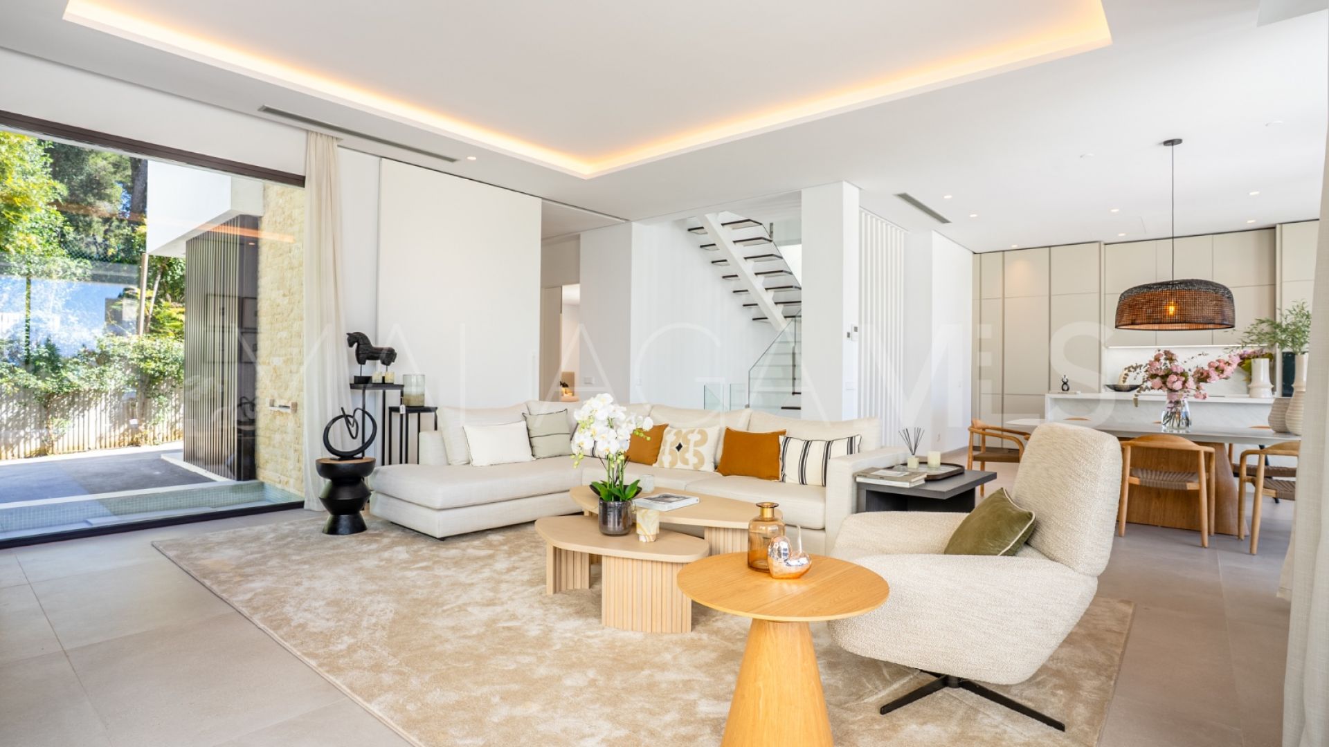 Villa for sale in Marbella Golden Mile with 4 bedrooms