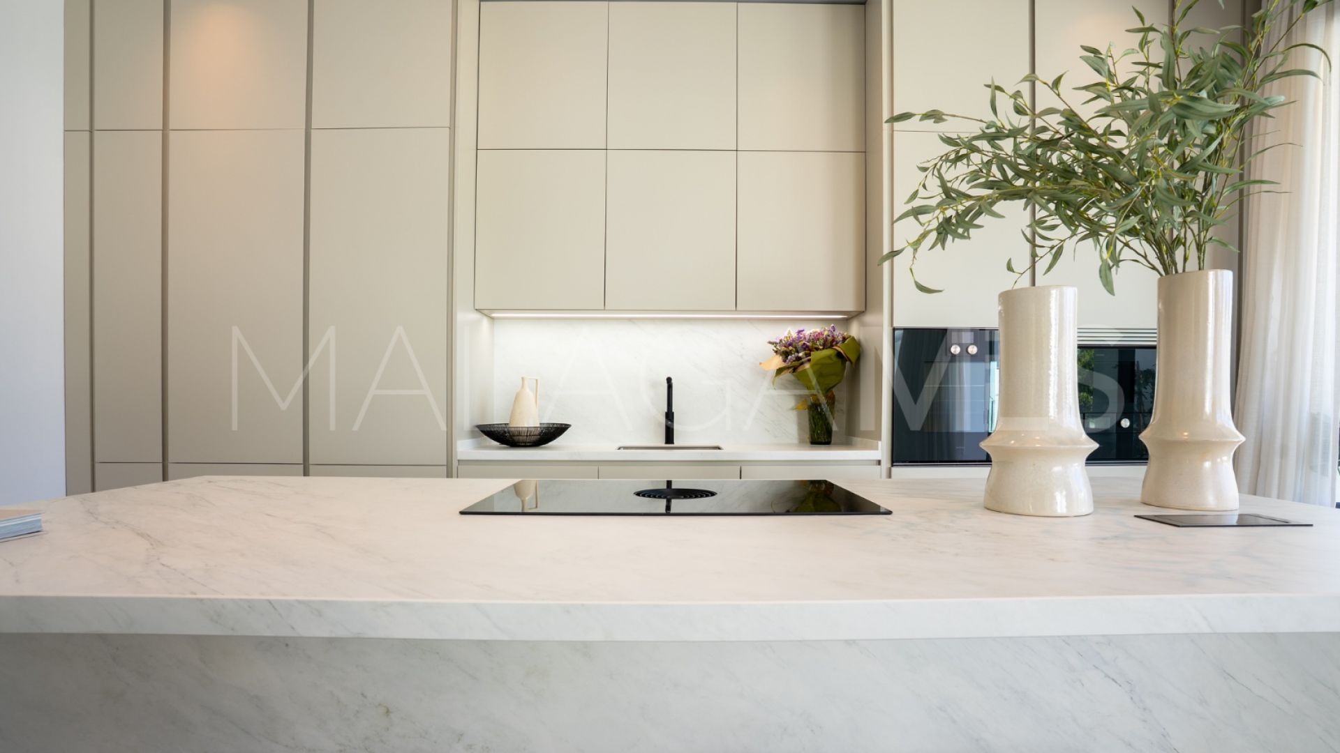 Villa for sale in Marbella Golden Mile with 4 bedrooms