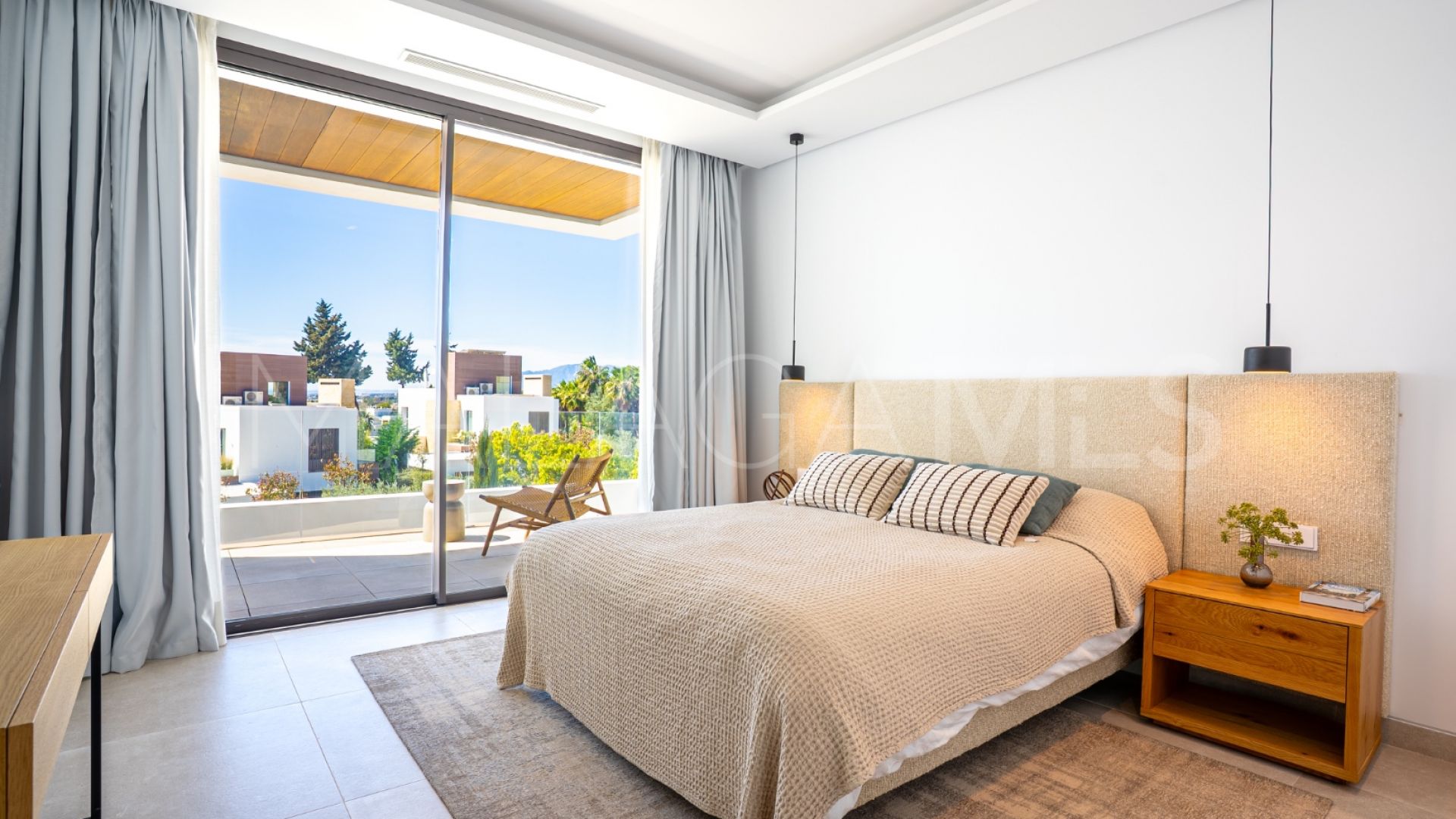 Villa for sale in Marbella Golden Mile with 4 bedrooms