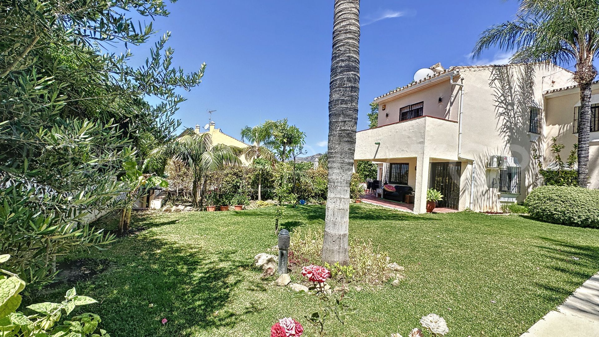 San Pedro de Alcantara 5 bedrooms villa for sale