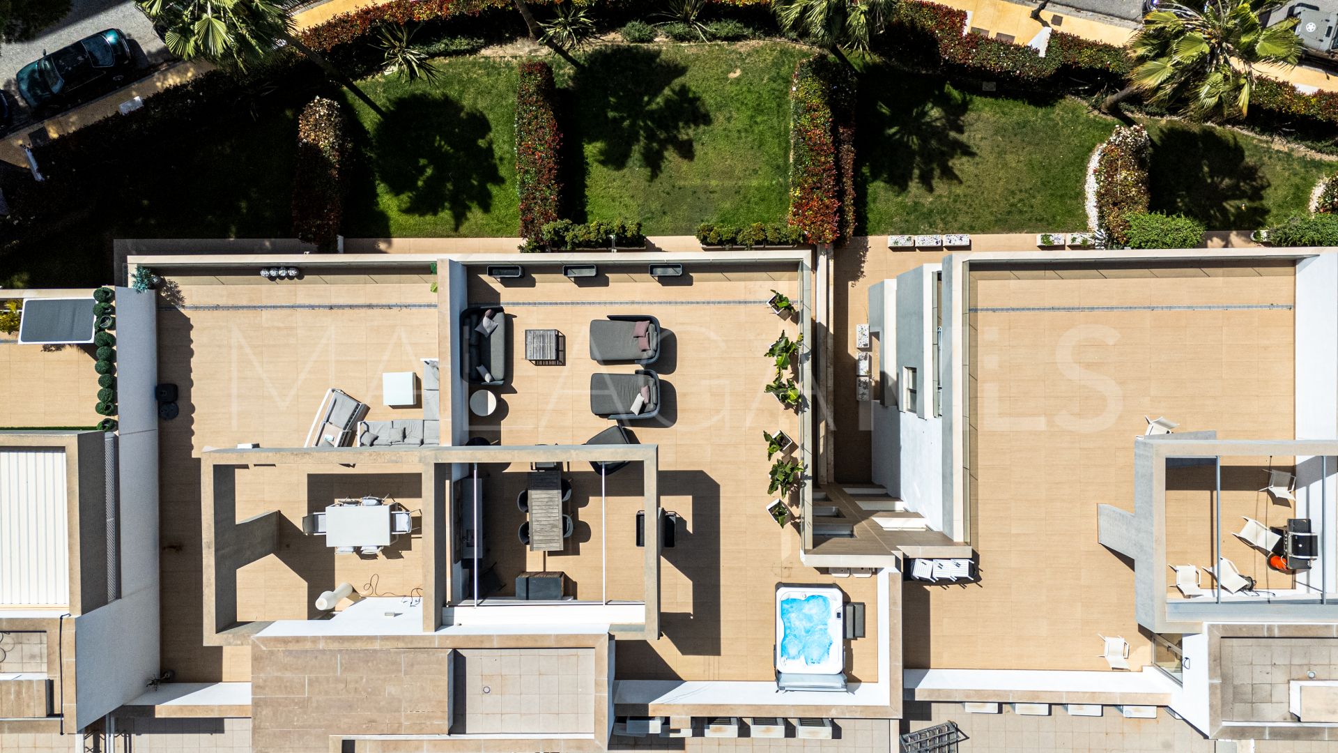 Duplex penthouse in Nueva Andalucia for sale