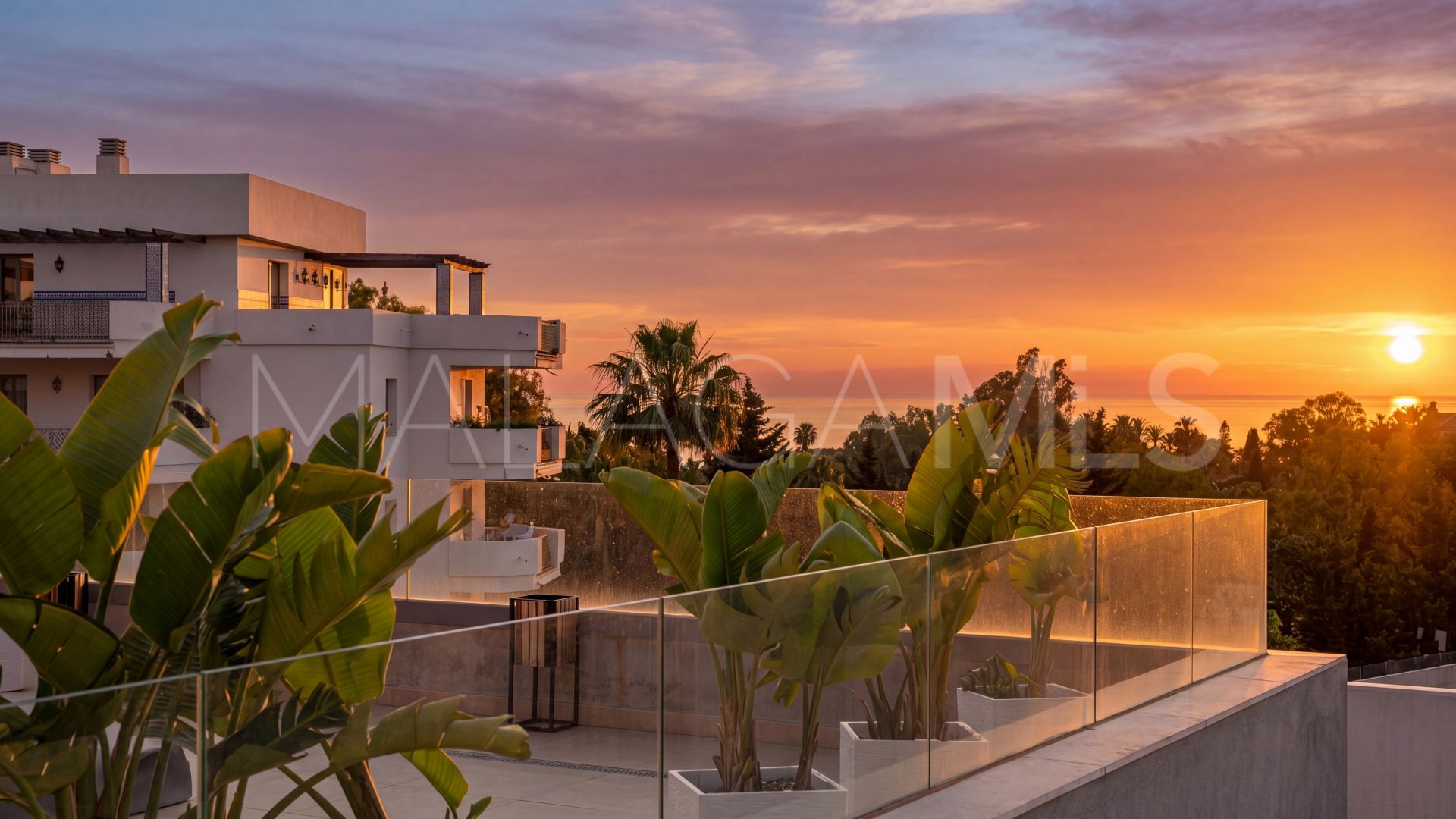 Duplex penthouse in Nueva Andalucia for sale