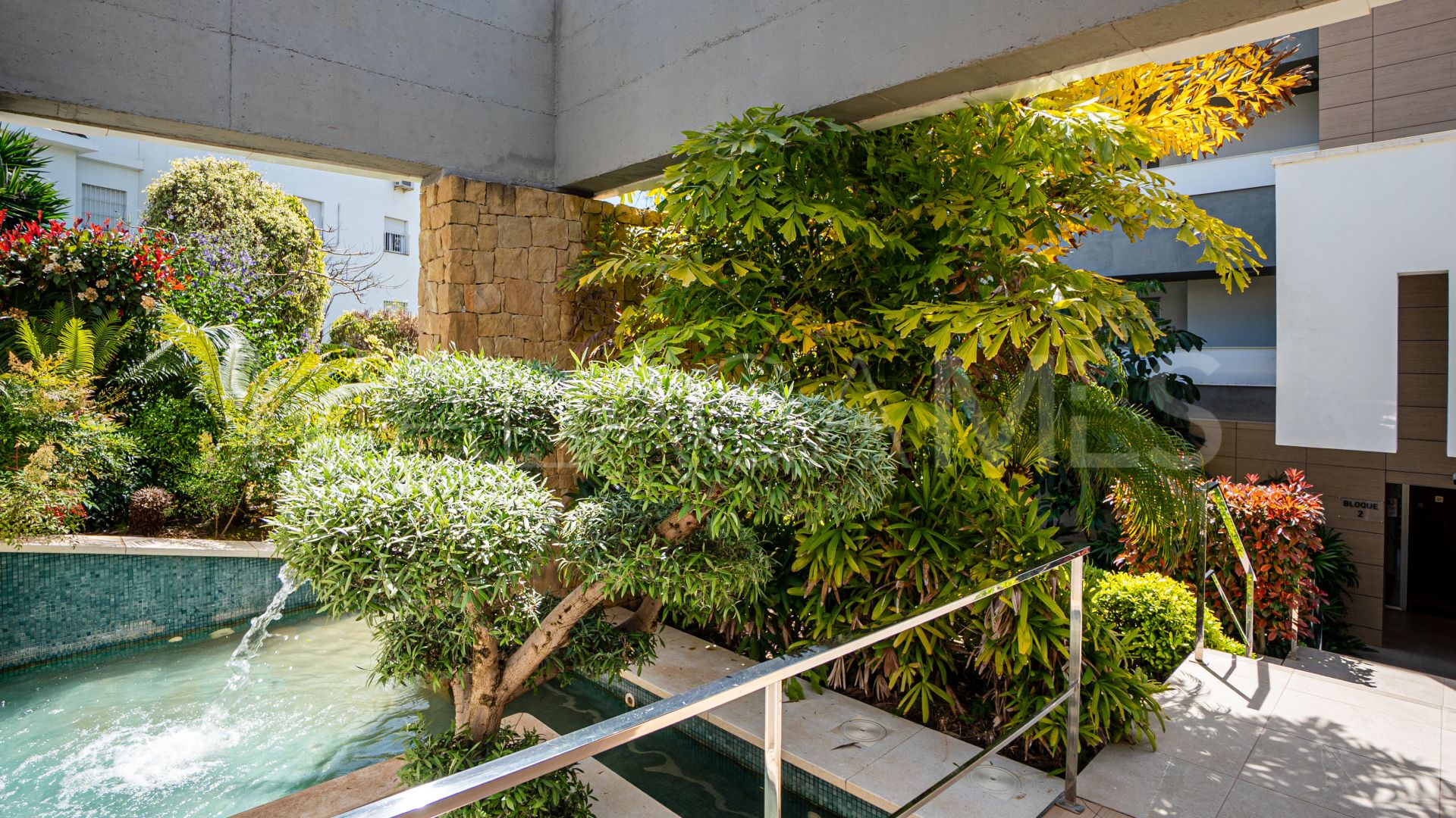 Duplex penthouse in Nueva Andalucia for sale