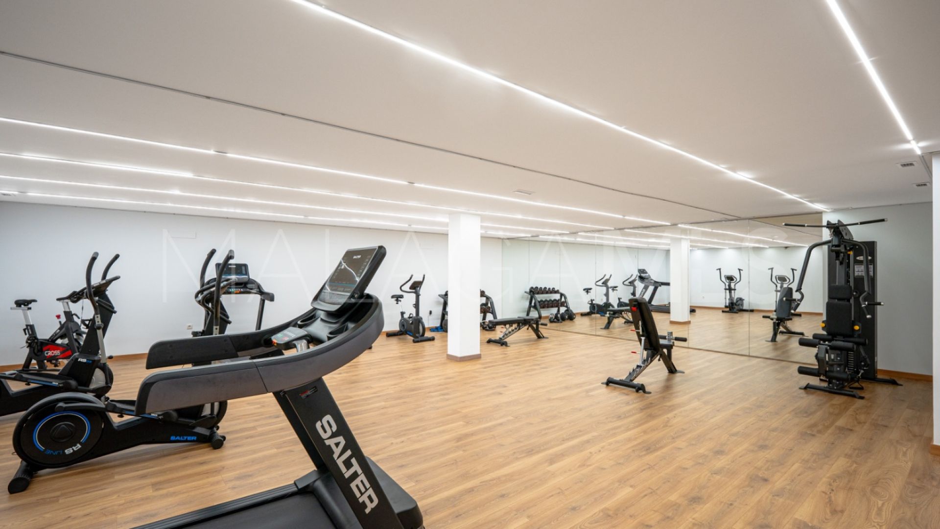 Lägenhet for sale in Estepona Golf