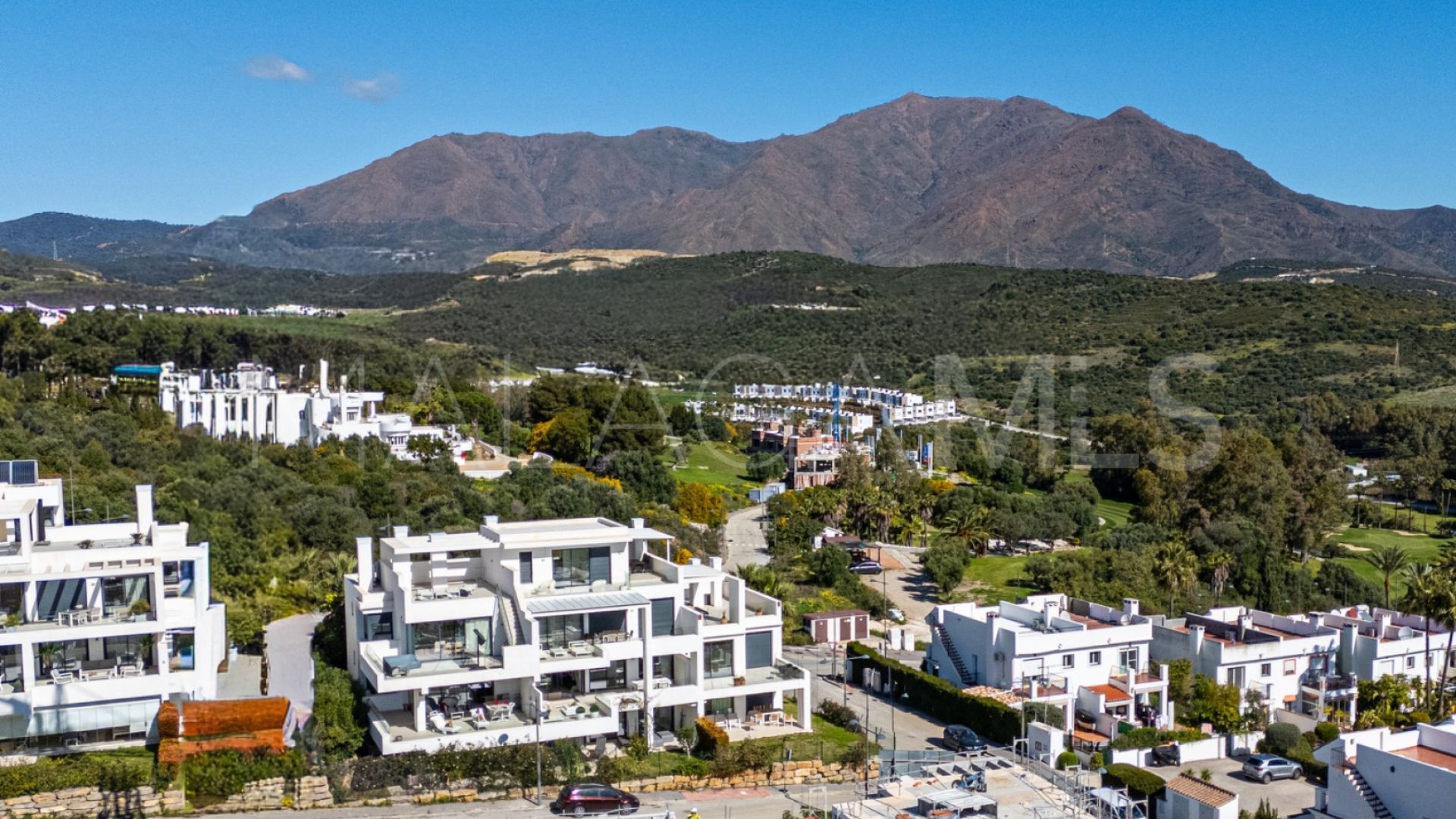 Lägenhet for sale in Estepona Golf