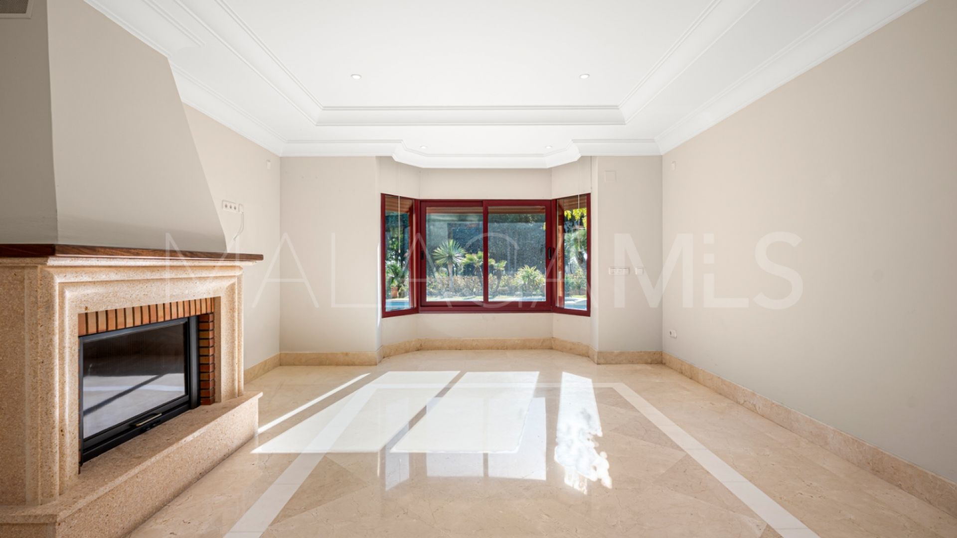 For sale 4 bedrooms villa in Altos Reales