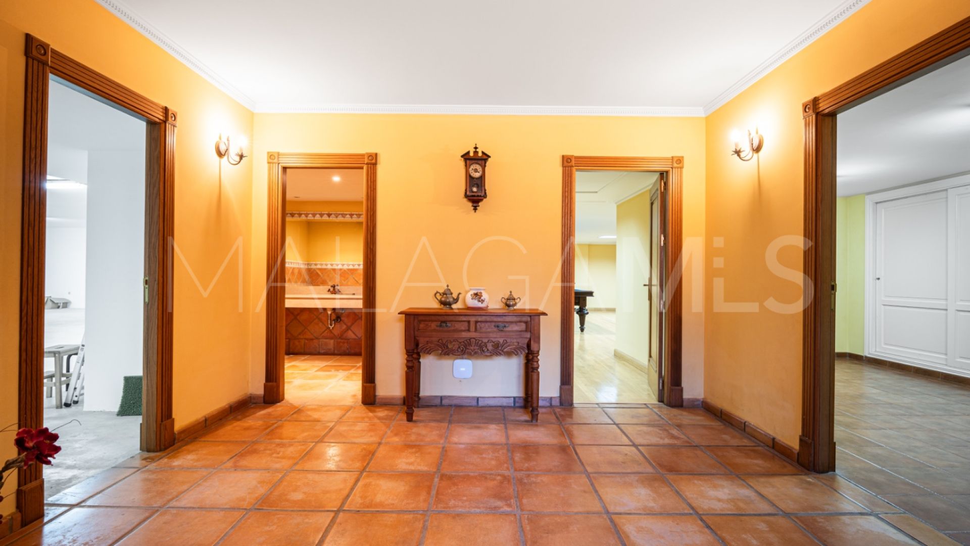 For sale 4 bedrooms villa in Altos Reales