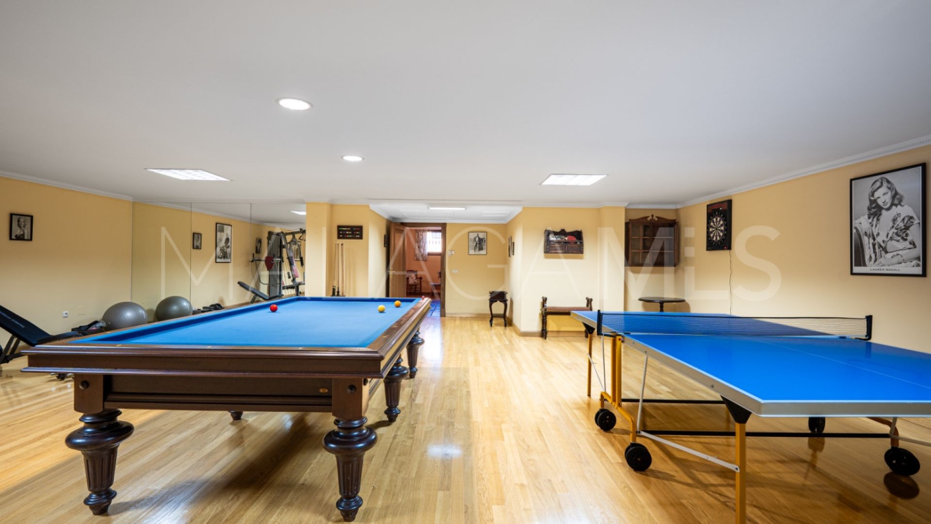 For sale 4 bedrooms villa in Altos Reales