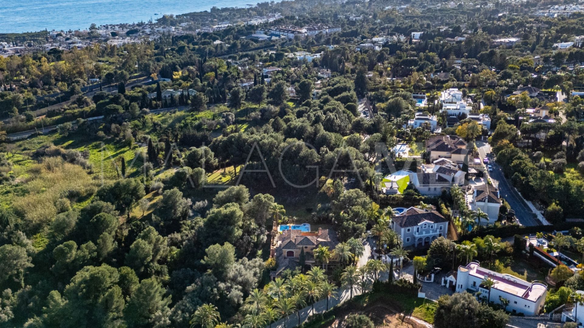 For sale 4 bedrooms villa in Altos Reales