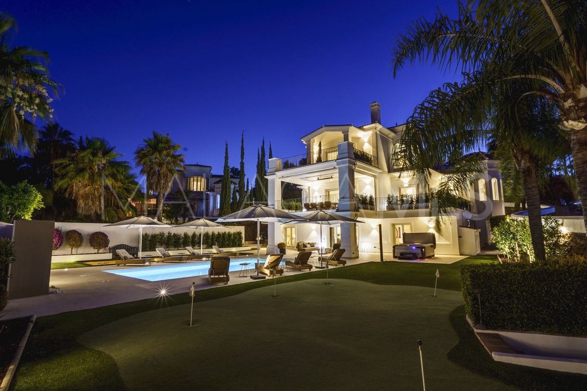 Nueva Andalucia 6 bedrooms villa for sale