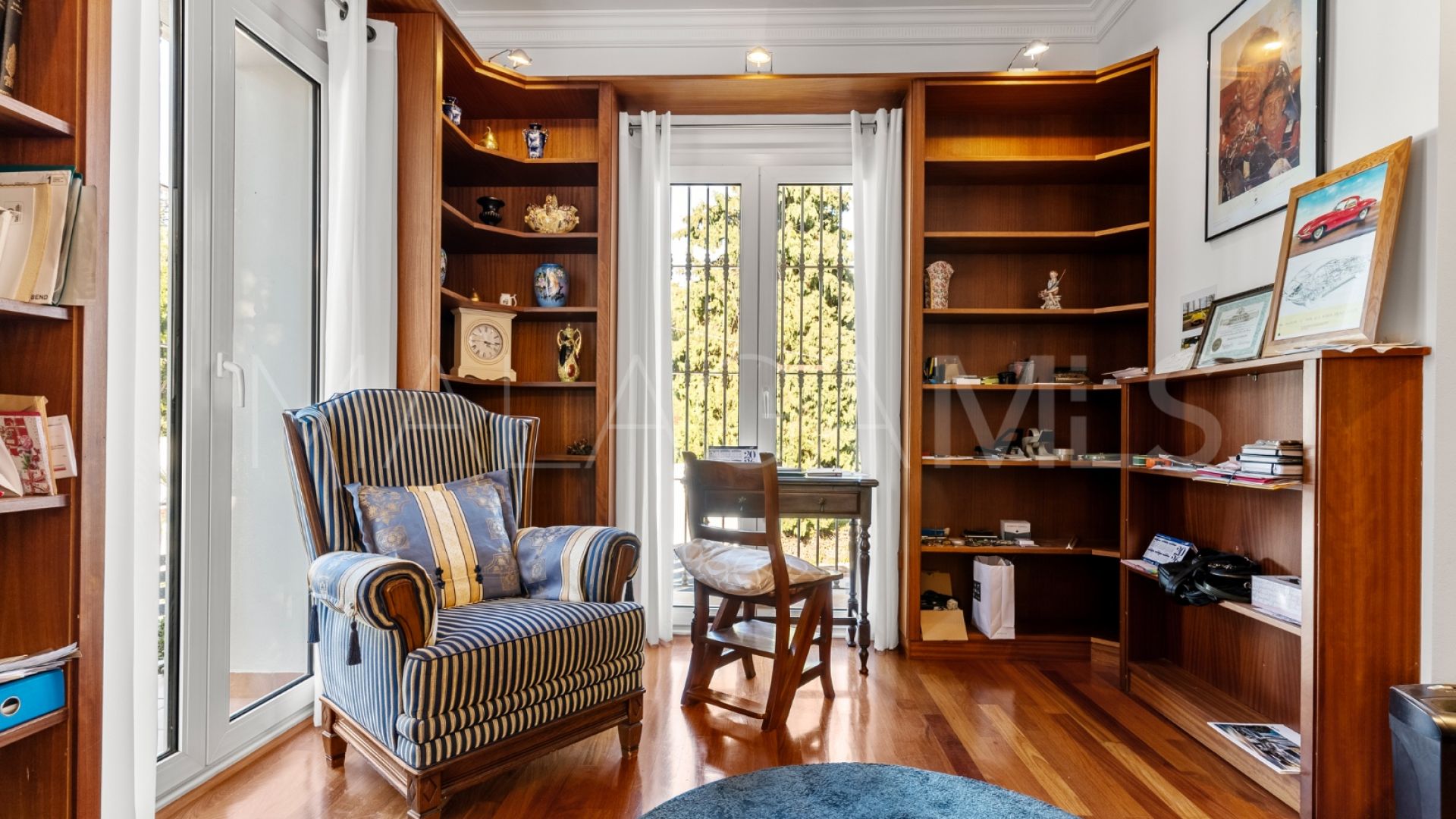 Villa for sale in Sierrezuela with 6 bedrooms