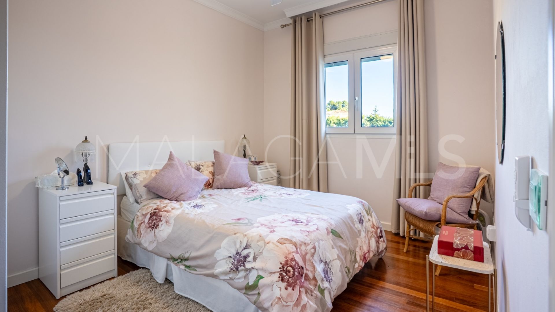 Villa for sale in Sierrezuela with 6 bedrooms