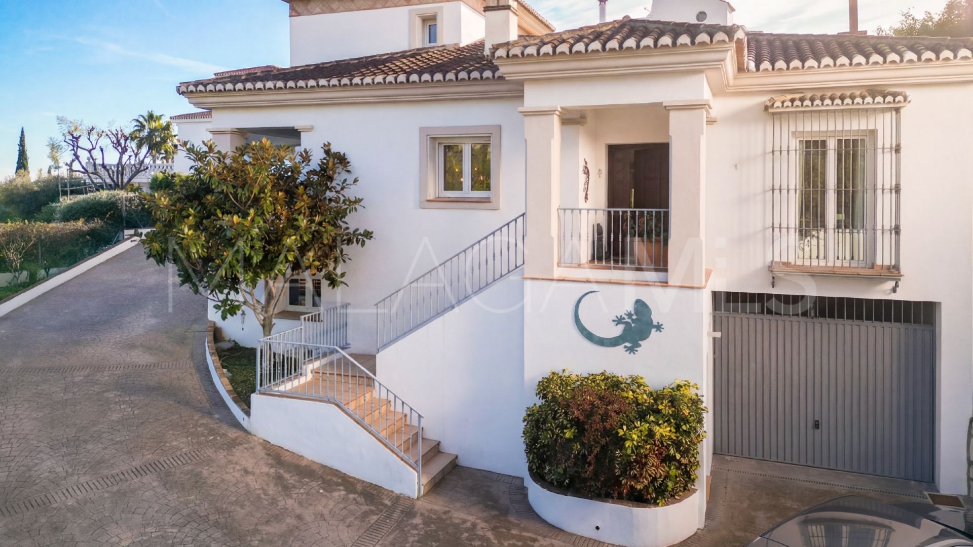 Villa for sale in Sierrezuela with 6 bedrooms