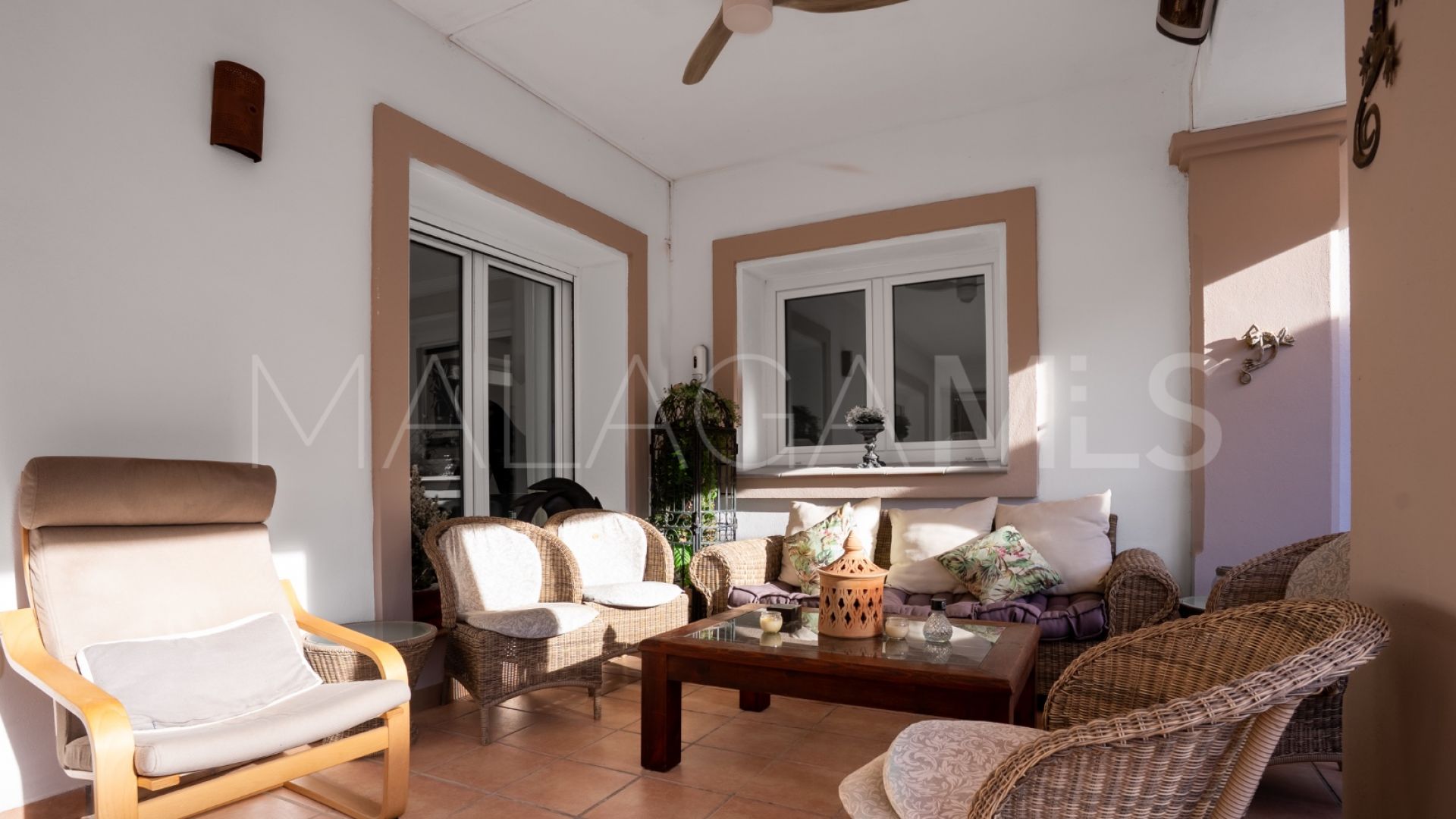 Villa for sale in Sierrezuela with 6 bedrooms