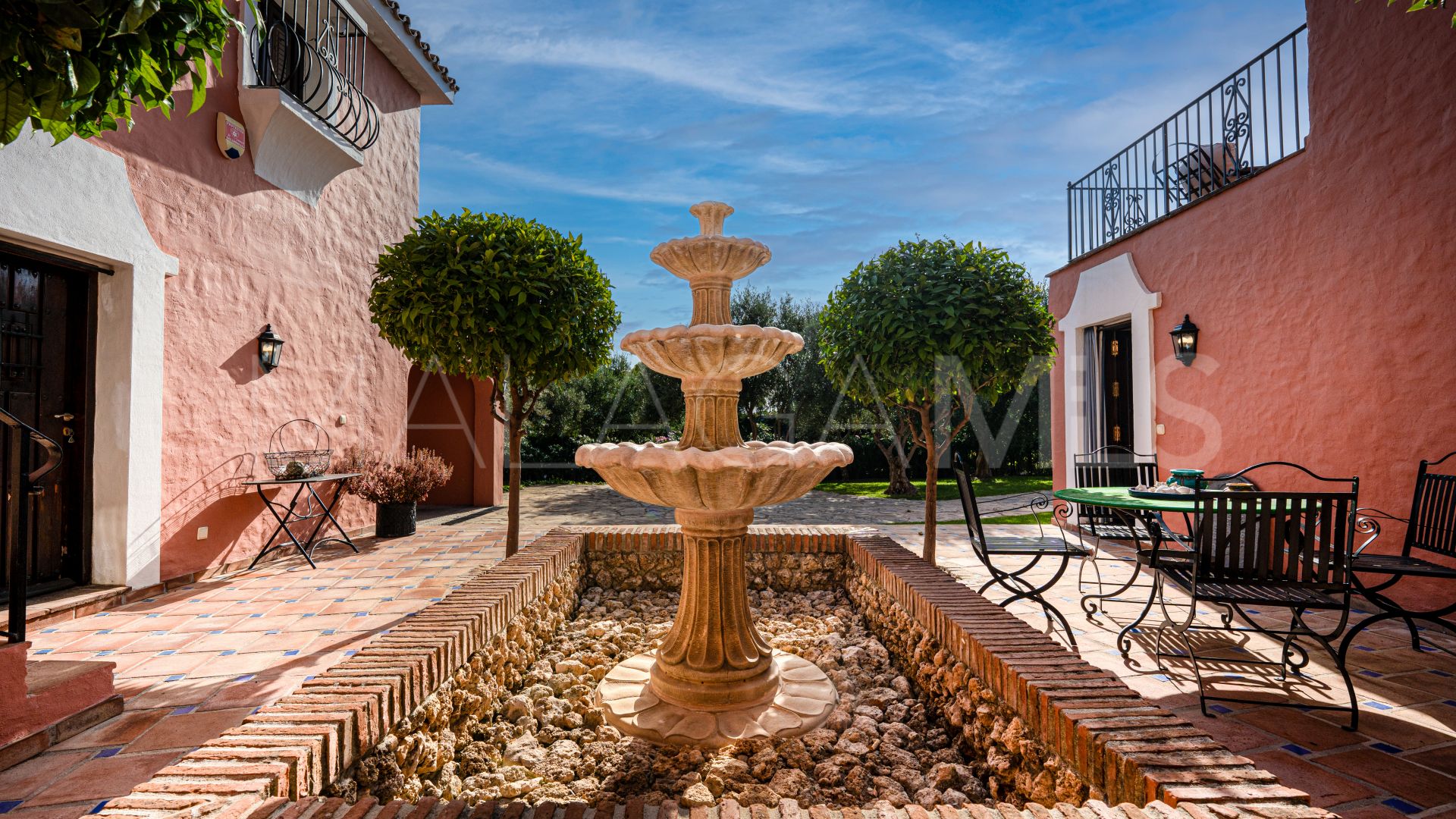 Villa for sale de 5 bedrooms in Las Brisas
