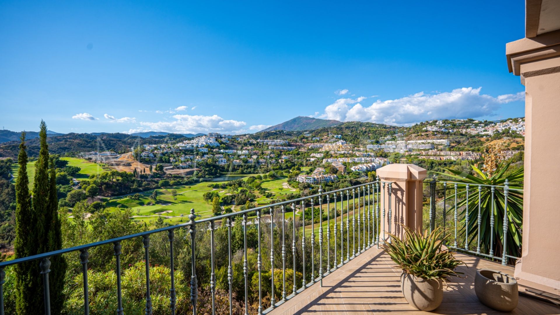 Maison de ville for sale in Benahavis