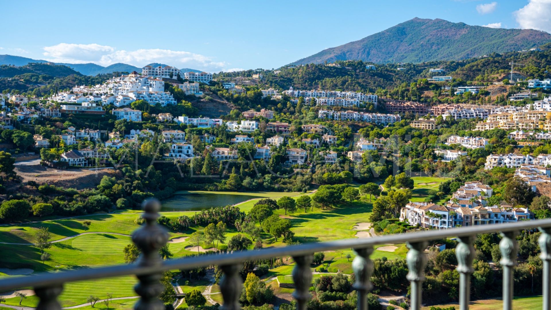 Maison de ville for sale in Benahavis