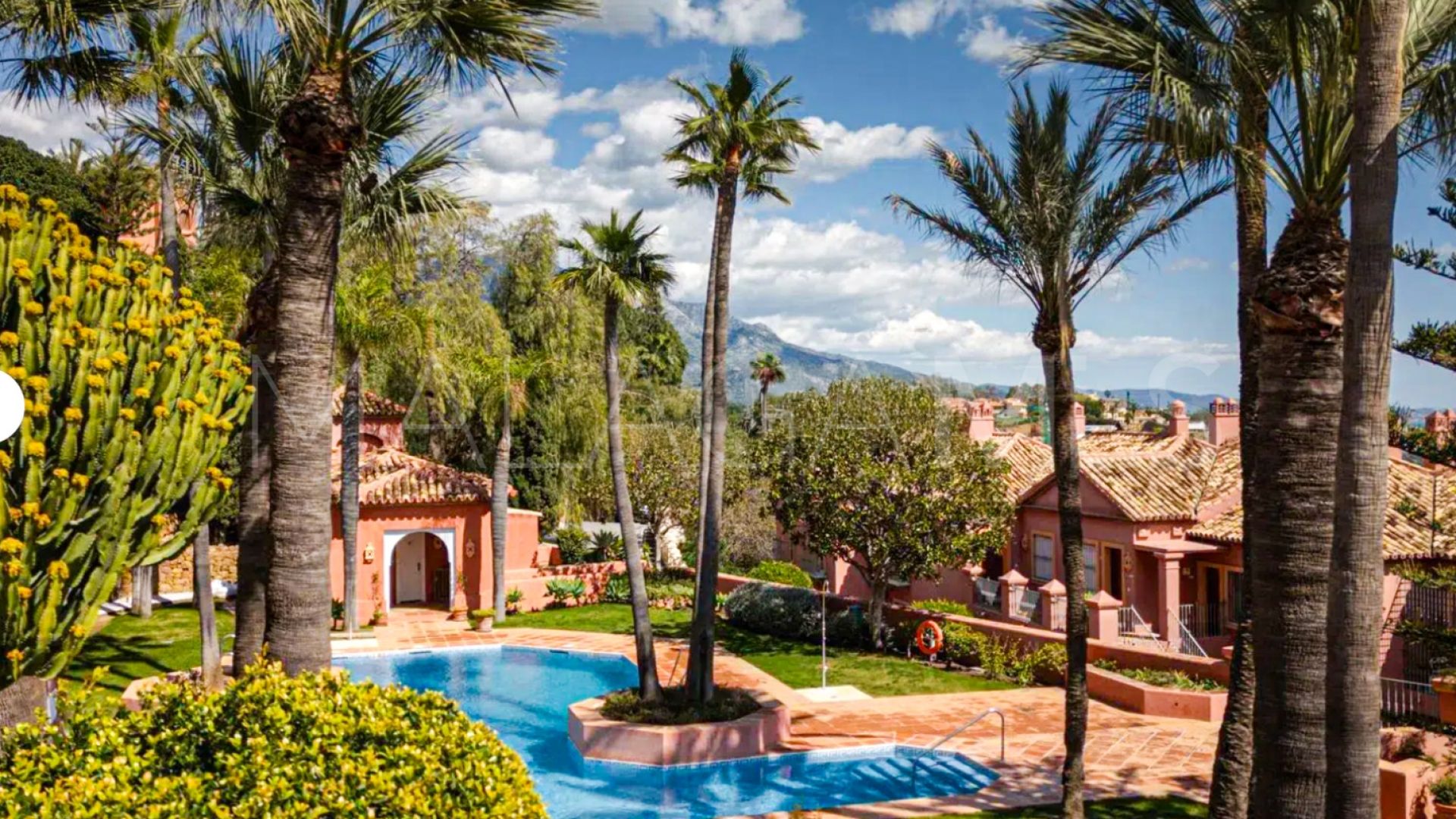 Maison de ville for sale in Benahavis