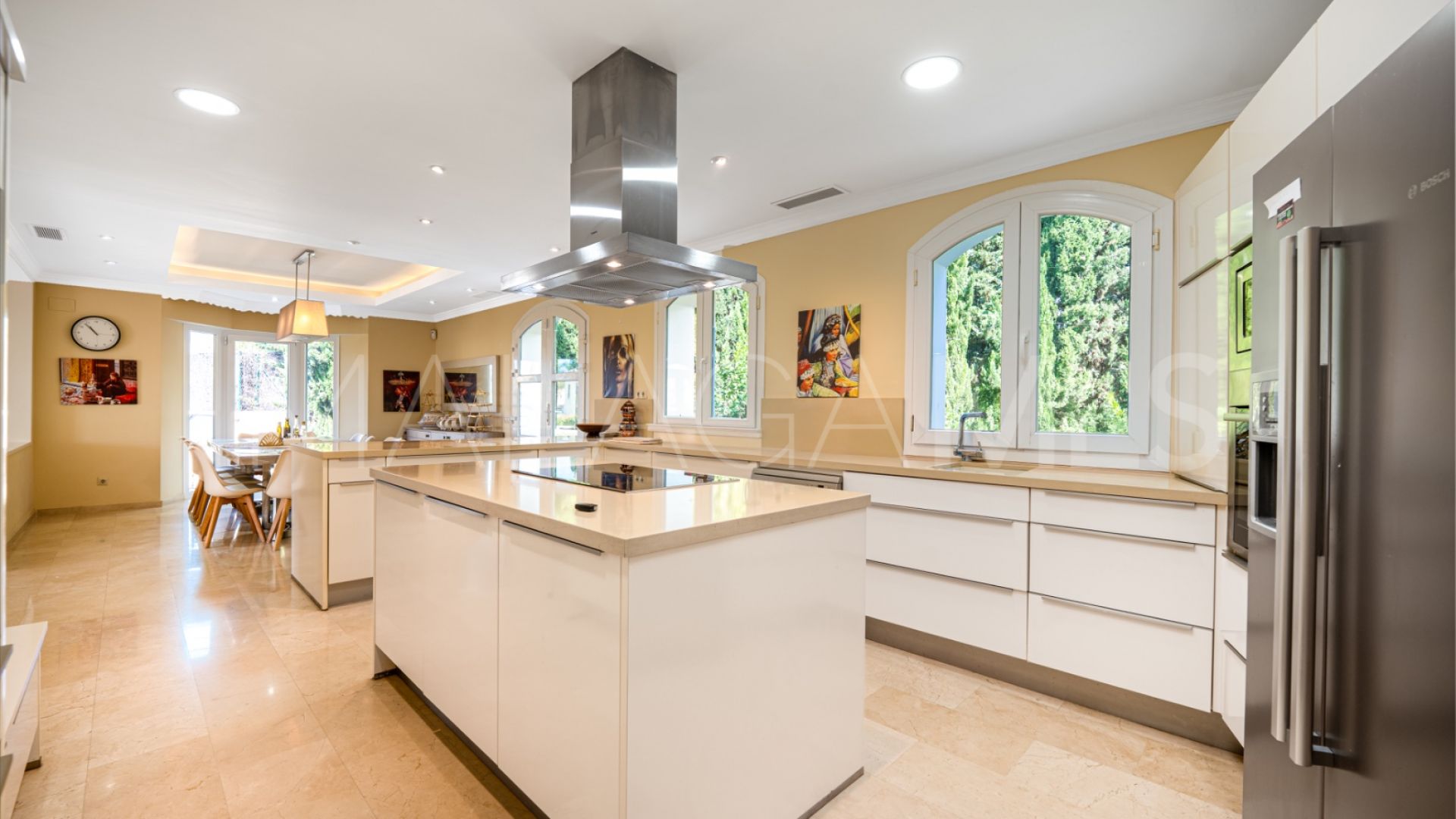 For sale Estepona 5 bedrooms villa