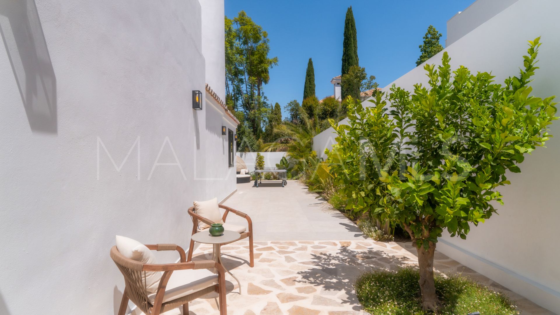 Villa for sale in Las Brisas