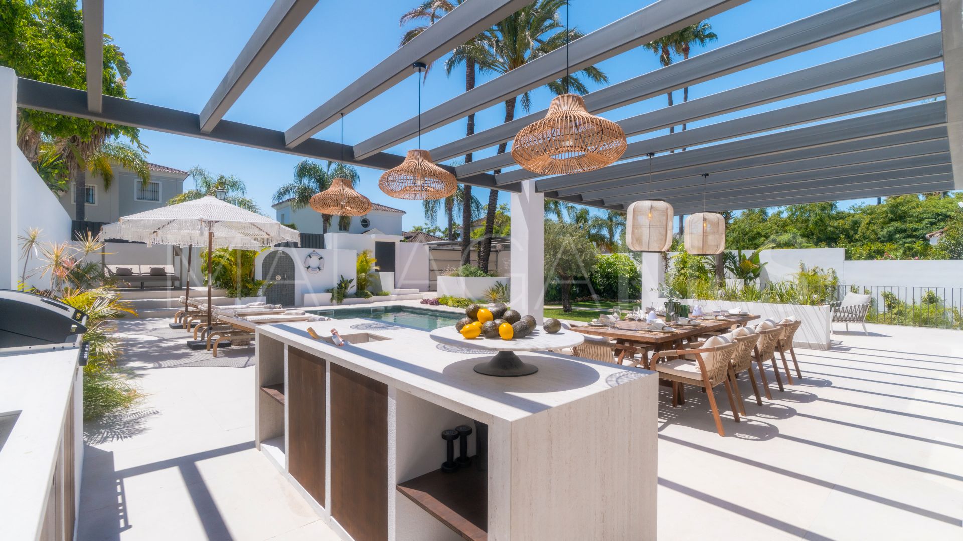 Villa for sale in Las Brisas