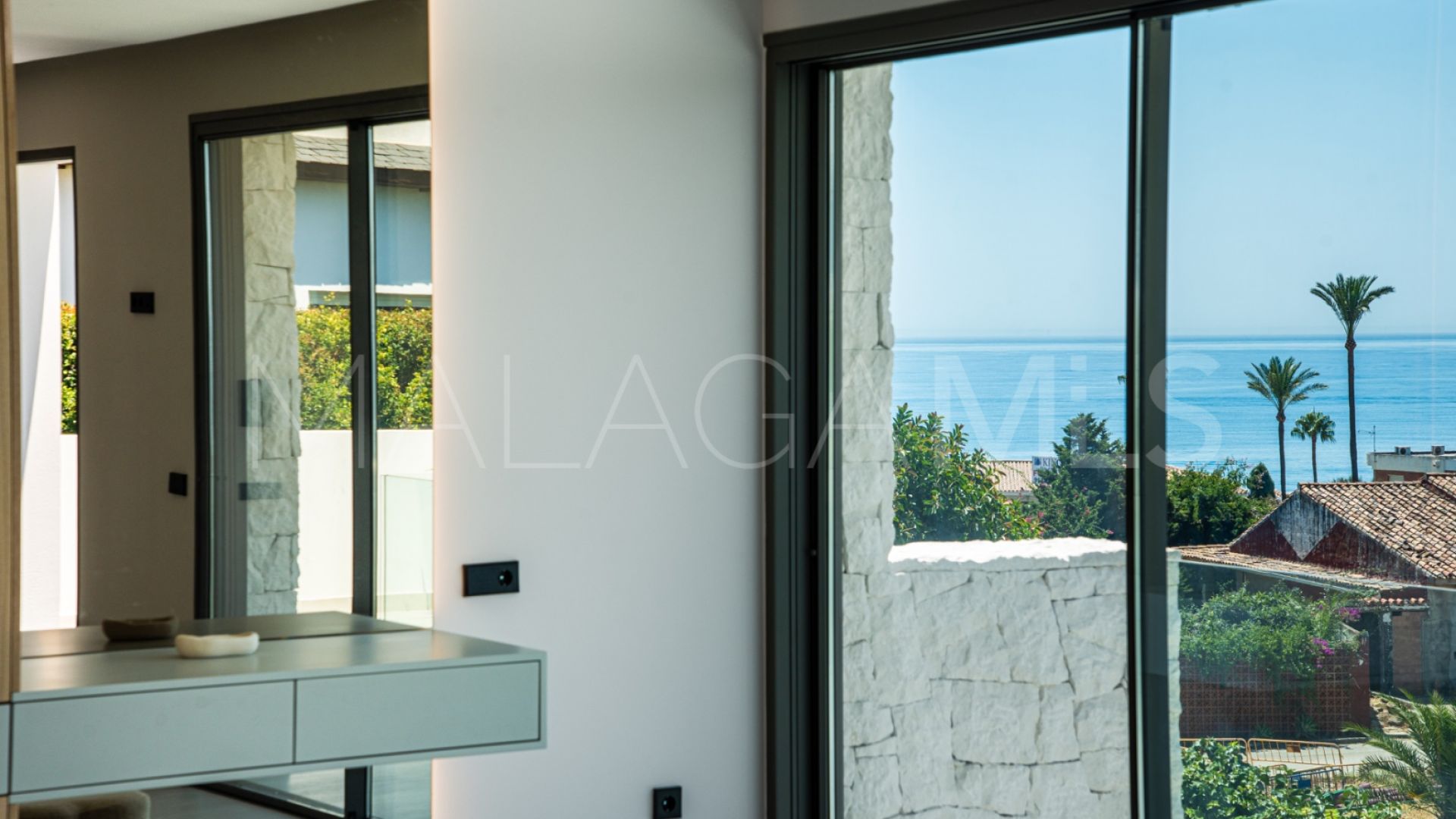 Villa for sale in Estepona