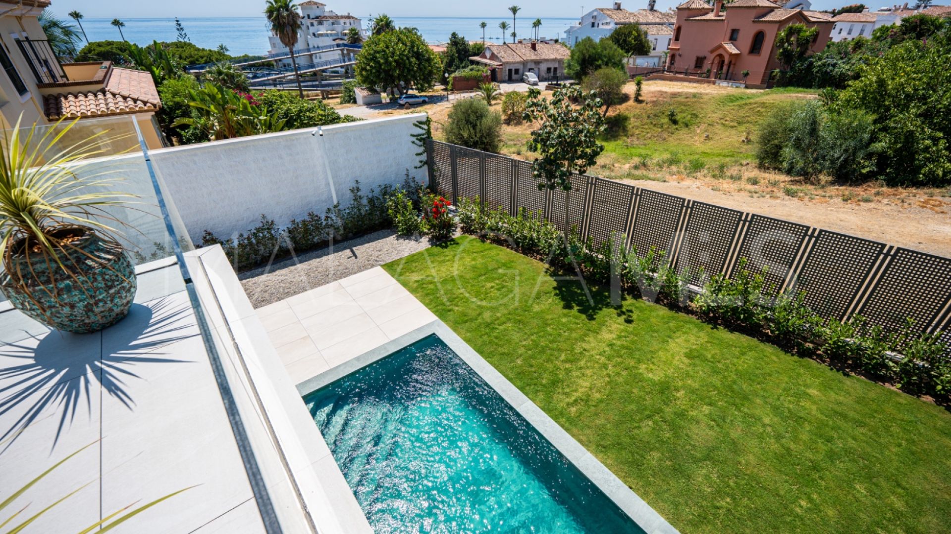 Villa for sale in Estepona