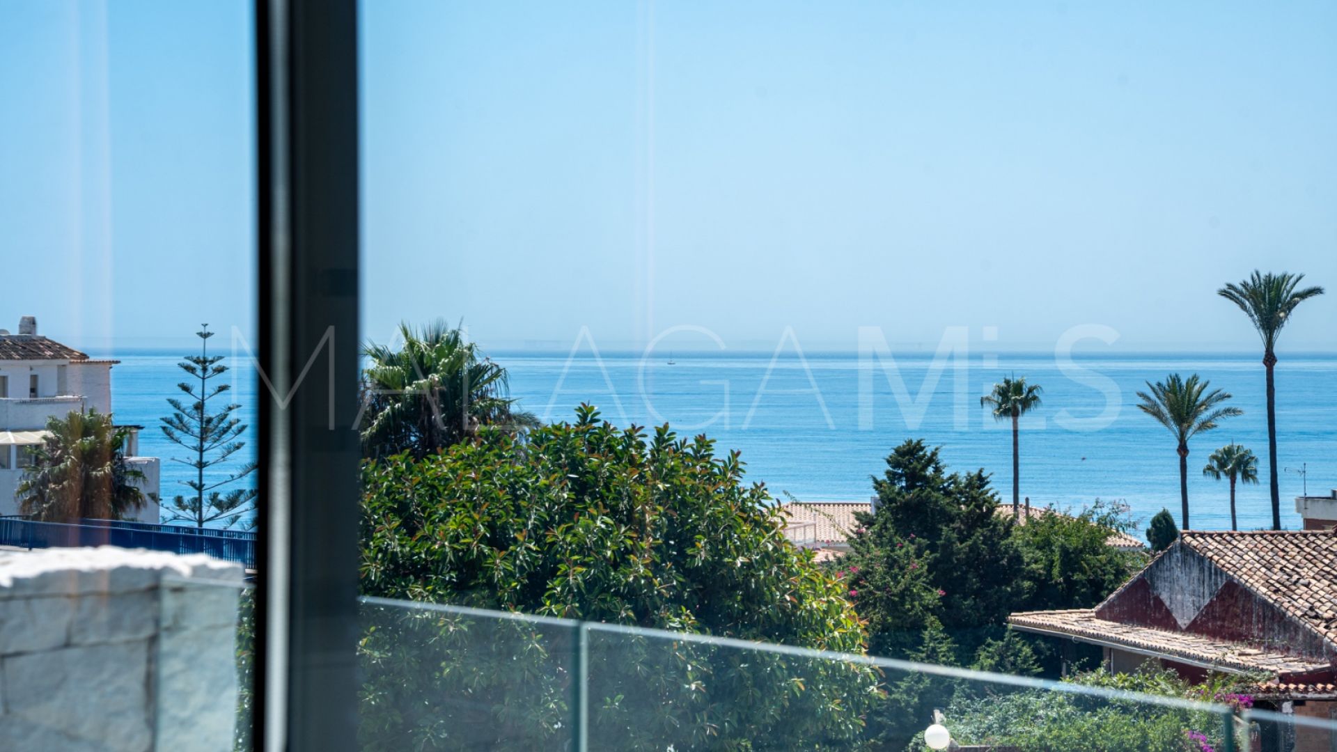 Villa for sale in Estepona