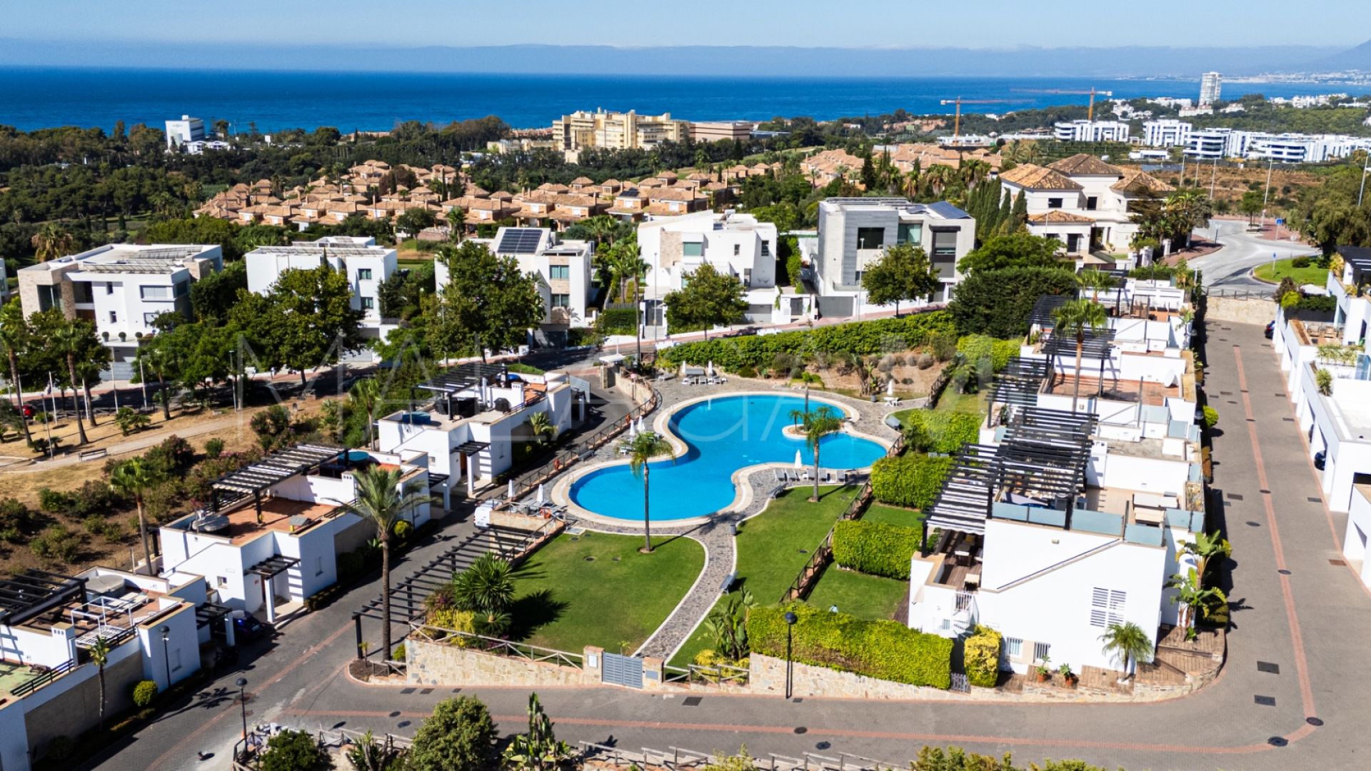 2 bedrooms town house in Marbella East for sale