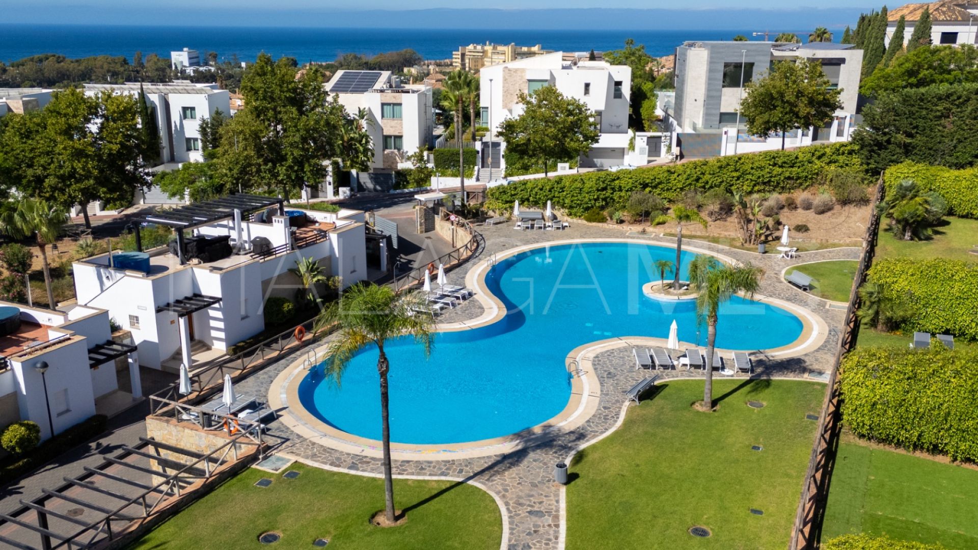 2 bedrooms town house in Marbella East for sale