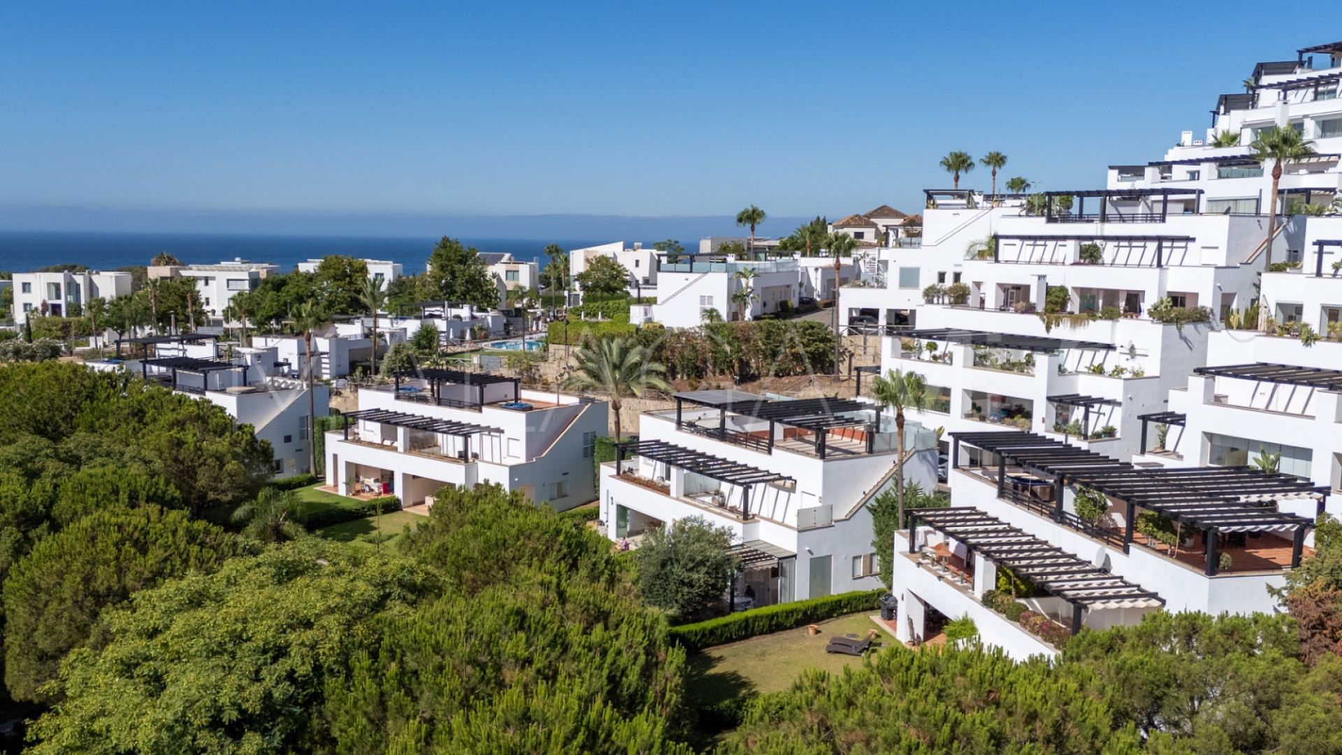 2 bedrooms town house in Marbella East for sale