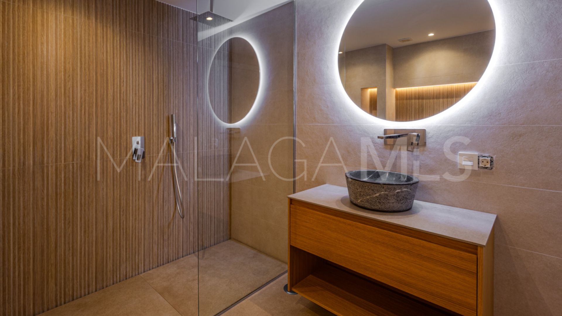 Wohnung for sale in Nueva Andalucia