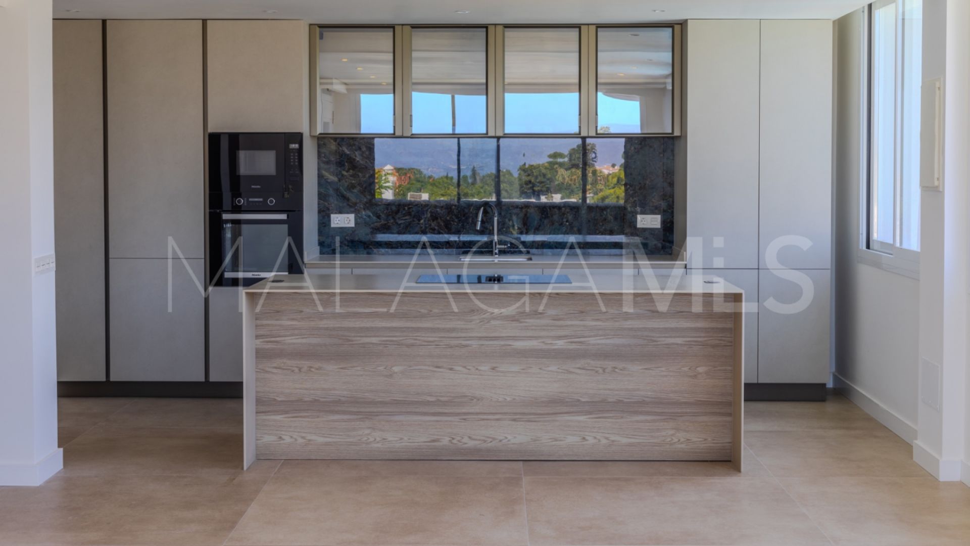Wohnung for sale in Nueva Andalucia