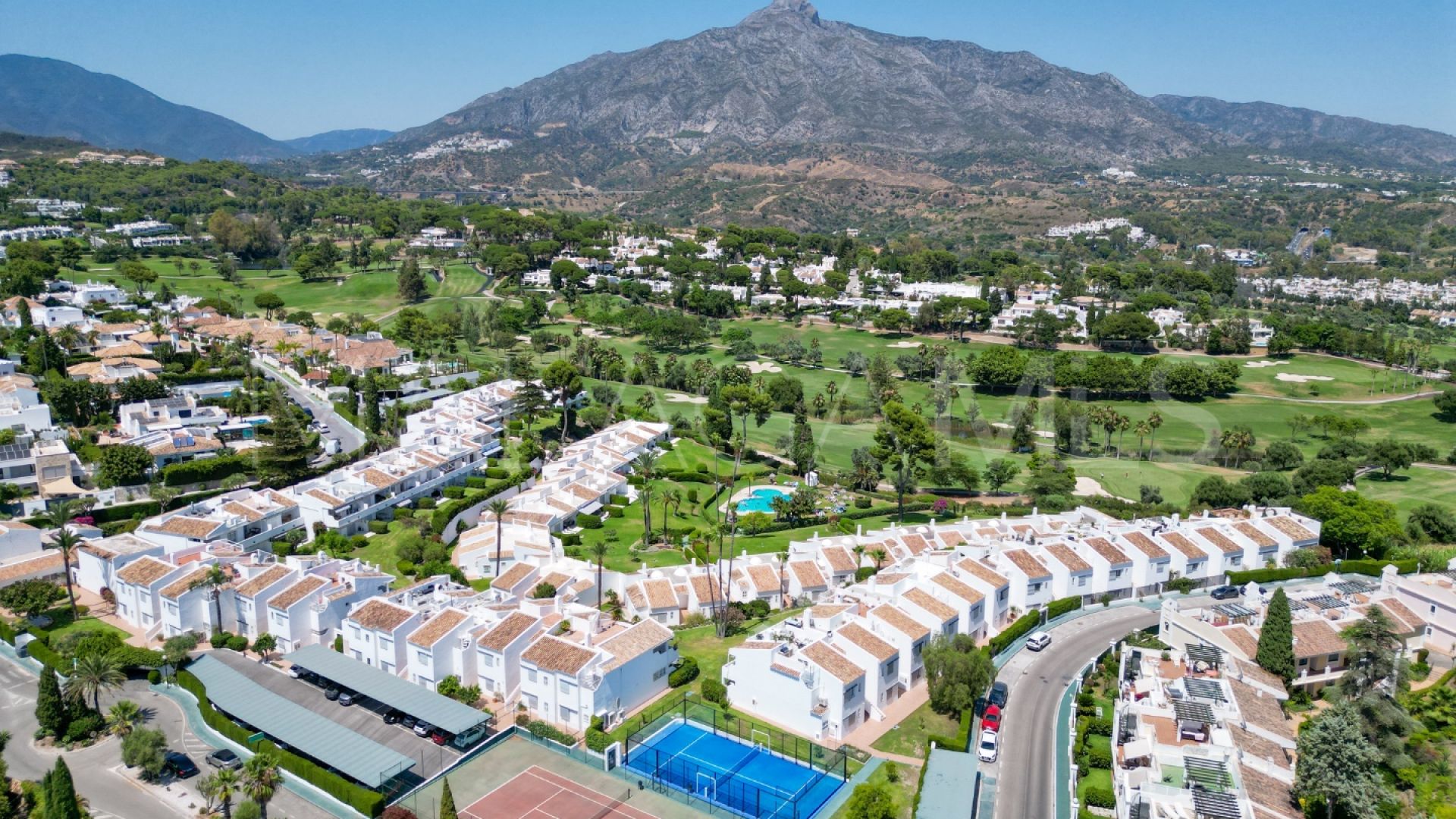 Tvåvånings takvåning for sale in Nueva Andalucia