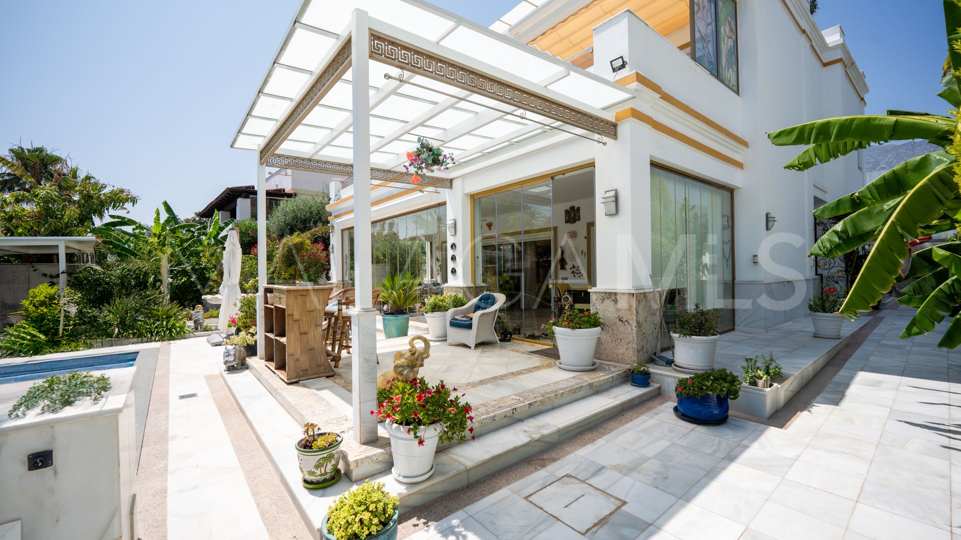Villa for sale in Marbella Ciudad with 4 bedrooms