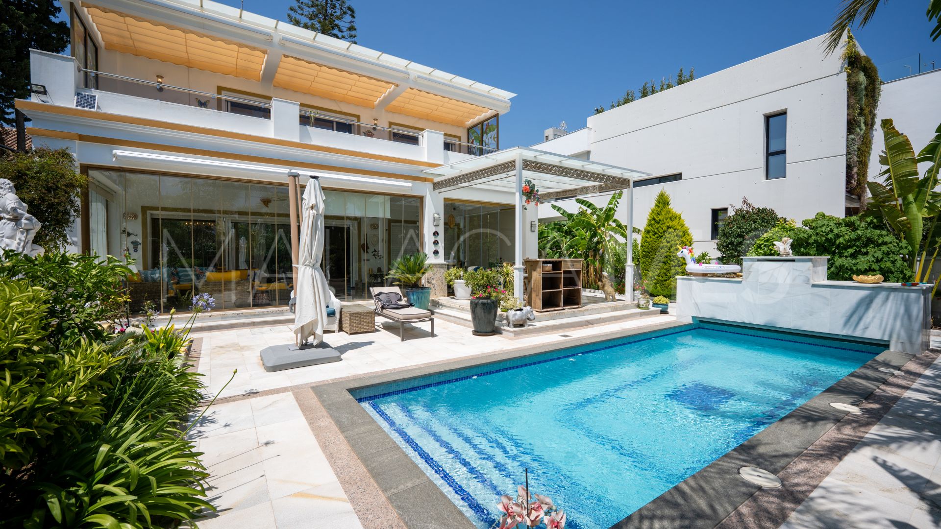 Villa for sale in Marbella Ciudad with 4 bedrooms