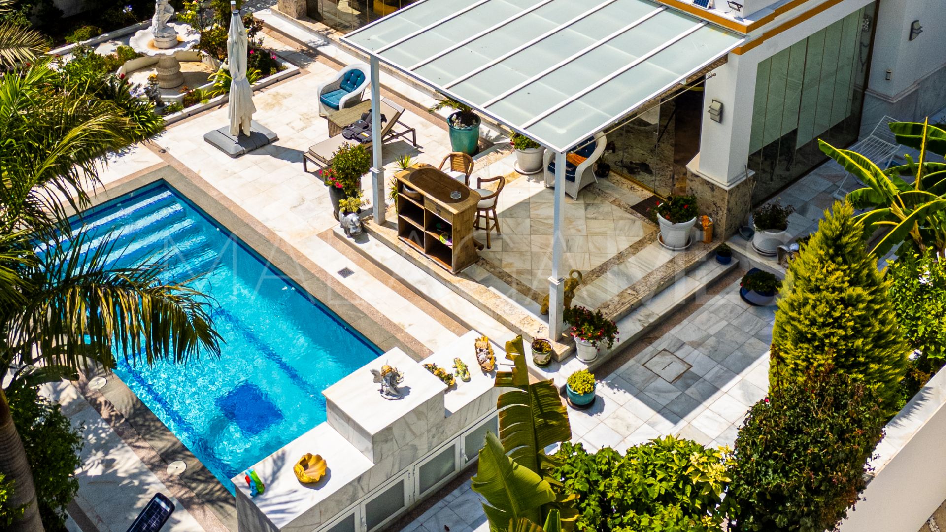Villa for sale in Marbella Ciudad with 4 bedrooms