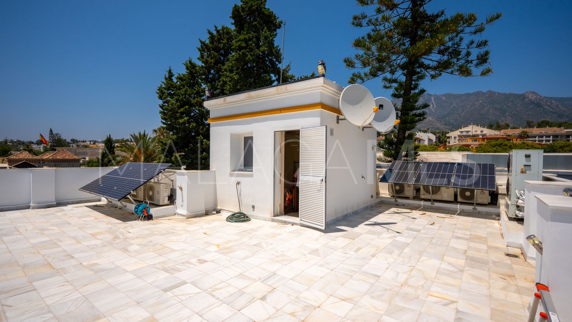 Villa for sale in Marbella Ciudad with 4 bedrooms
