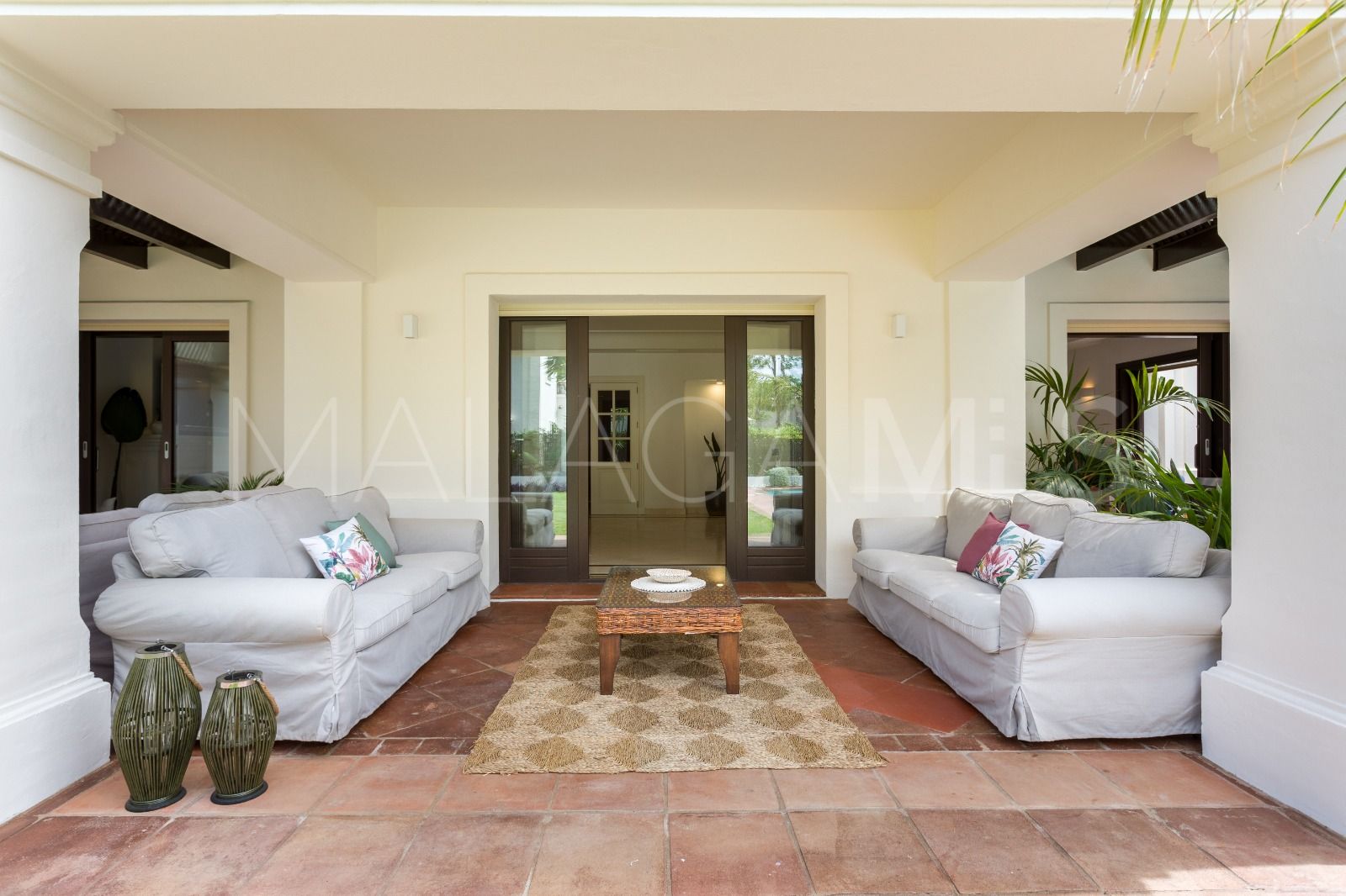 Villa for sale in Guadalmina Baja
