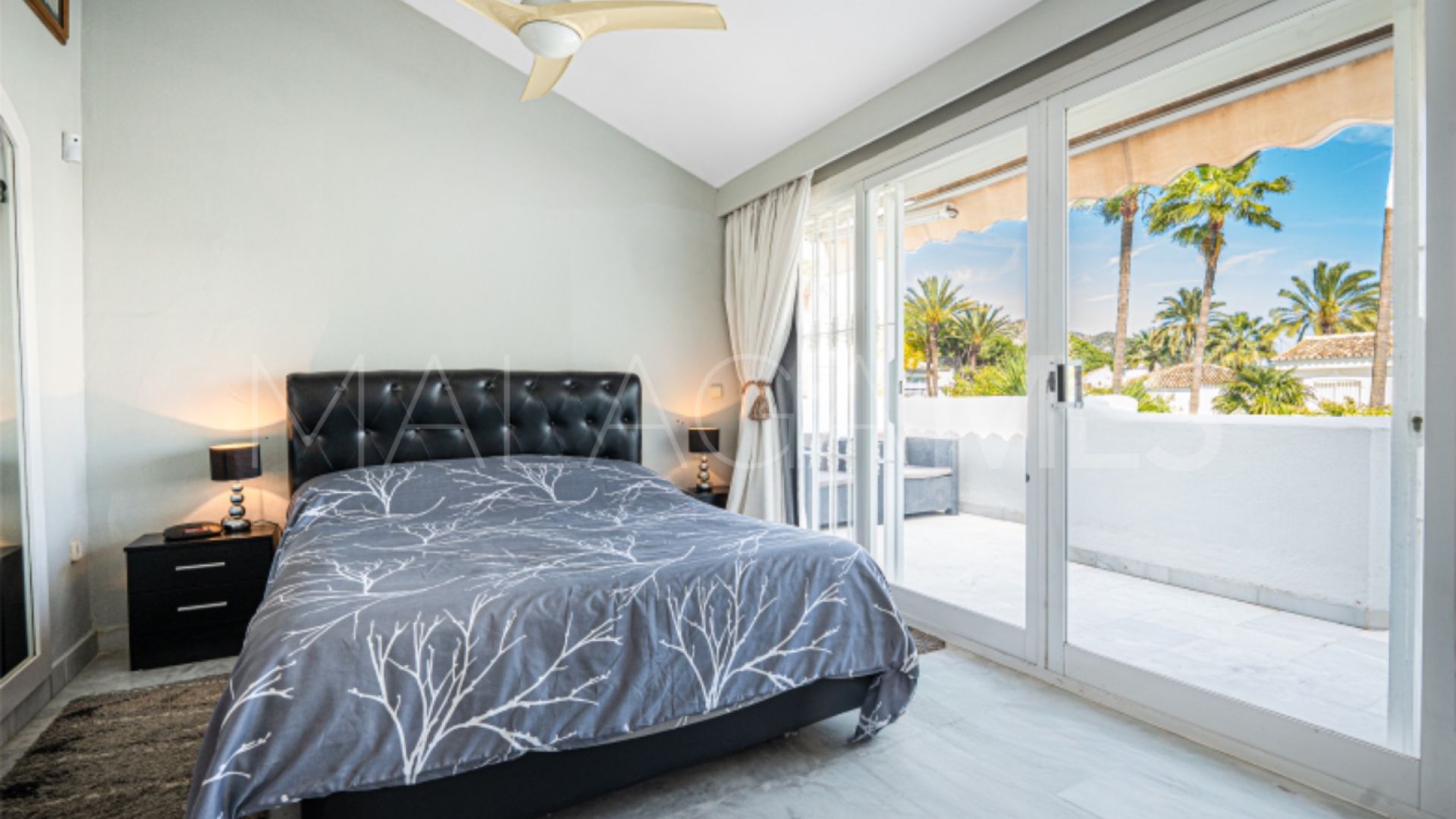 Radhus for sale in Sierra Blanca