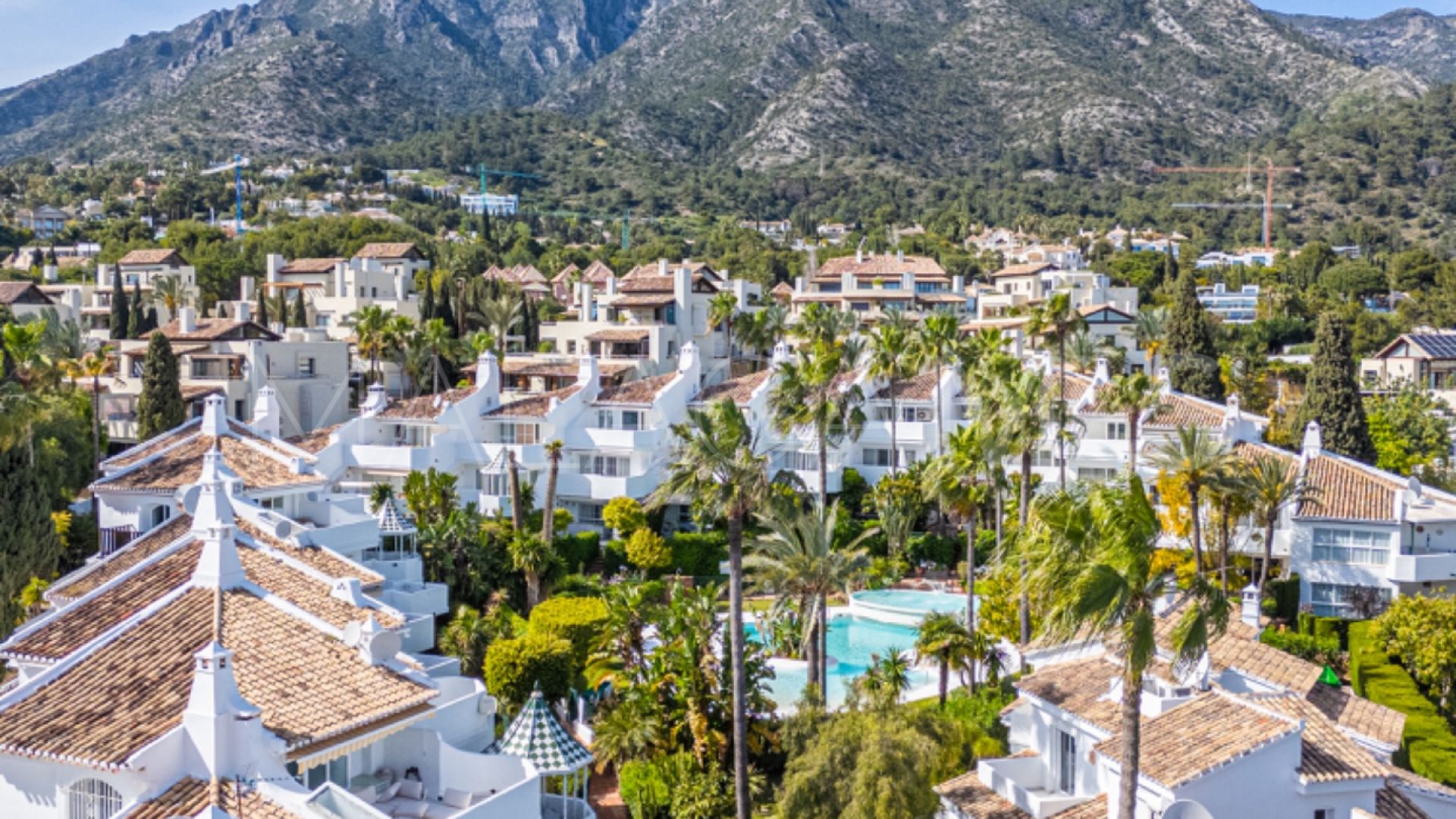 Radhus for sale in Sierra Blanca