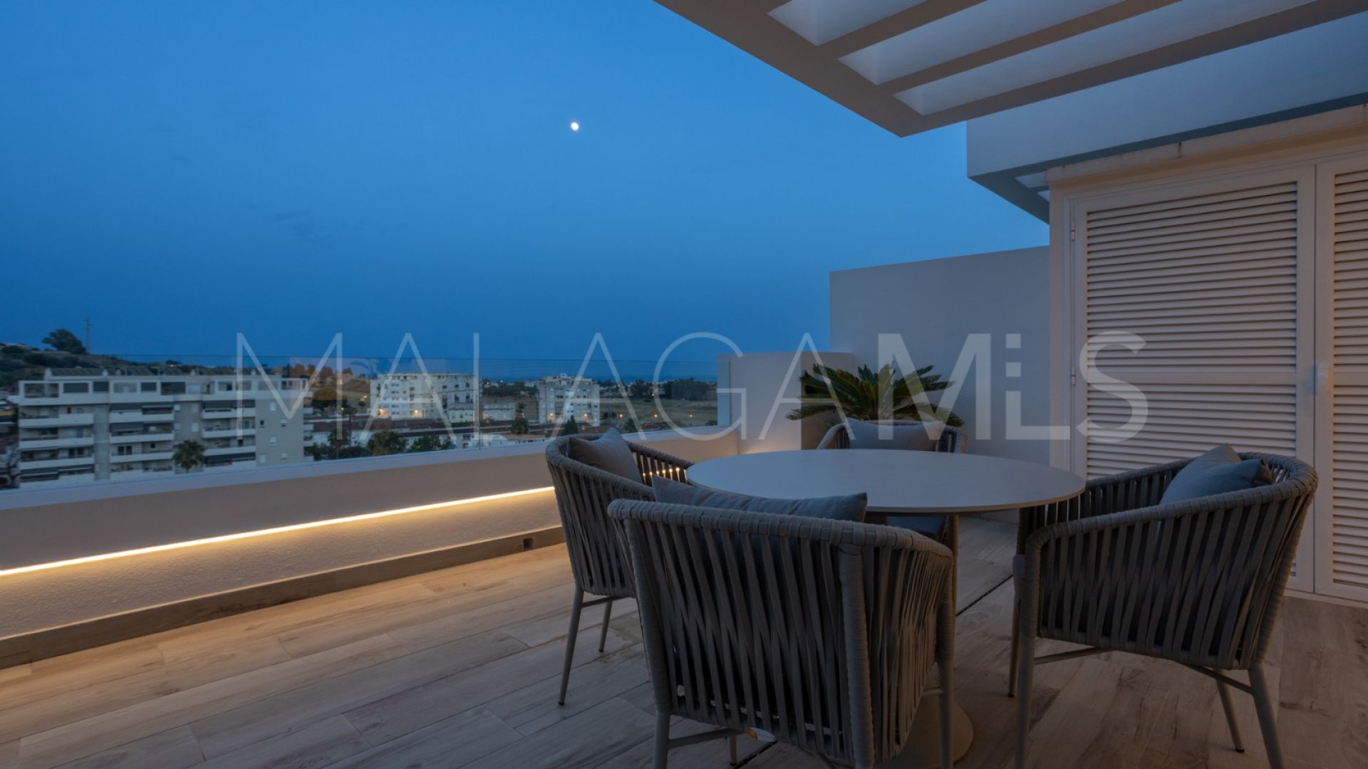 Lägenhet for sale in Nueva Andalucia